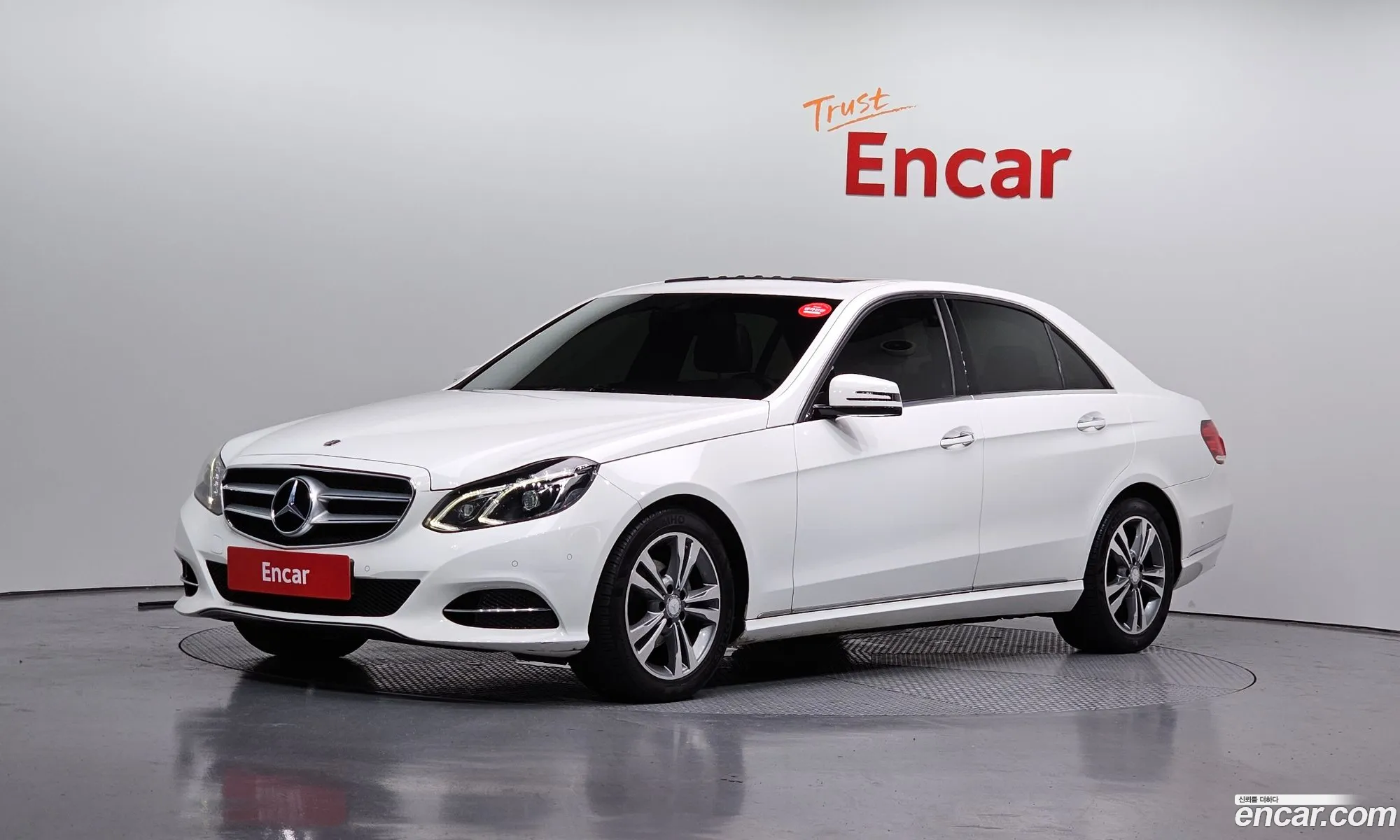 Mercedes-Benz E-Class W212 2015 — 11
