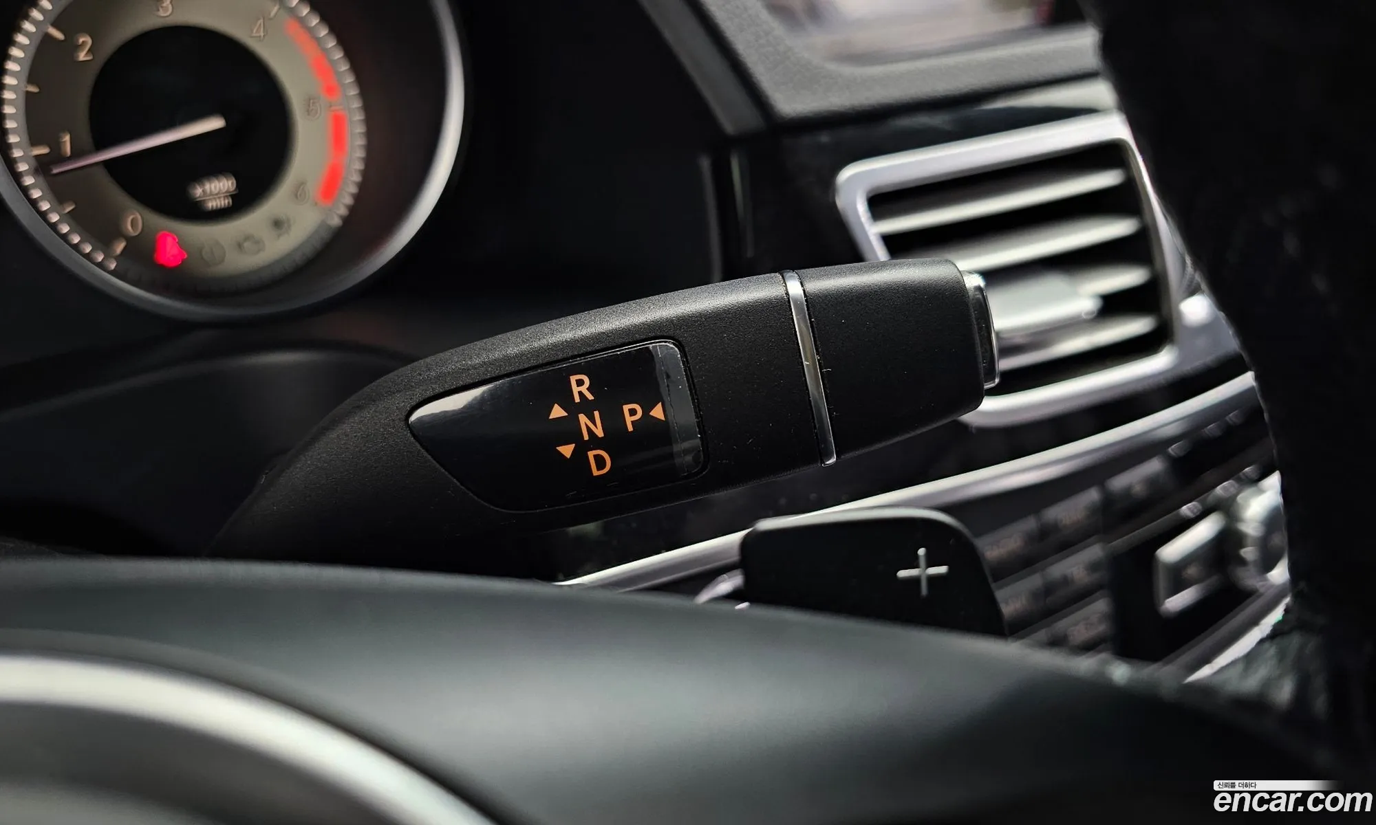 Mercedes-Benz E-Class W212 2015 — 13