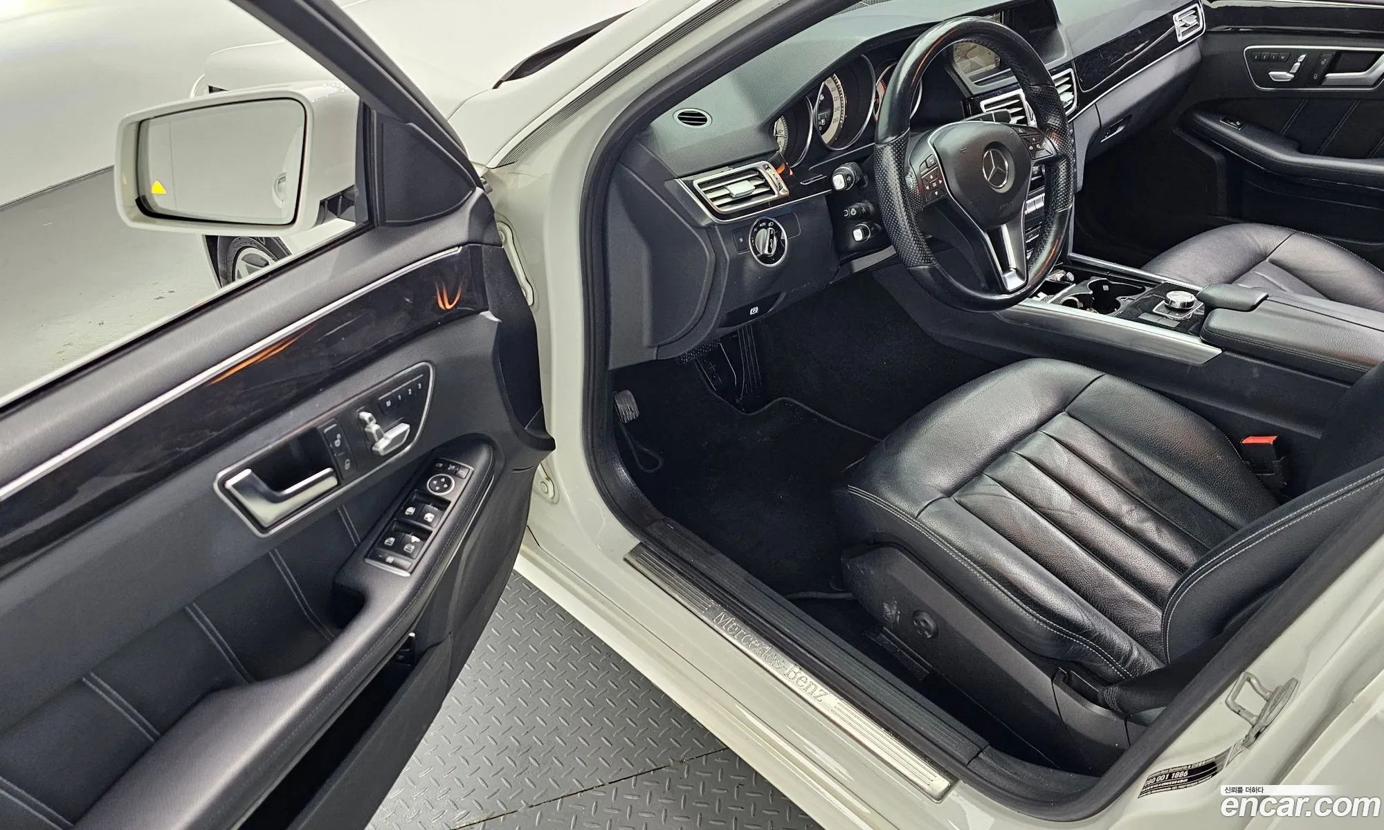 Mercedes-Benz E-Class W212 2015 — 14