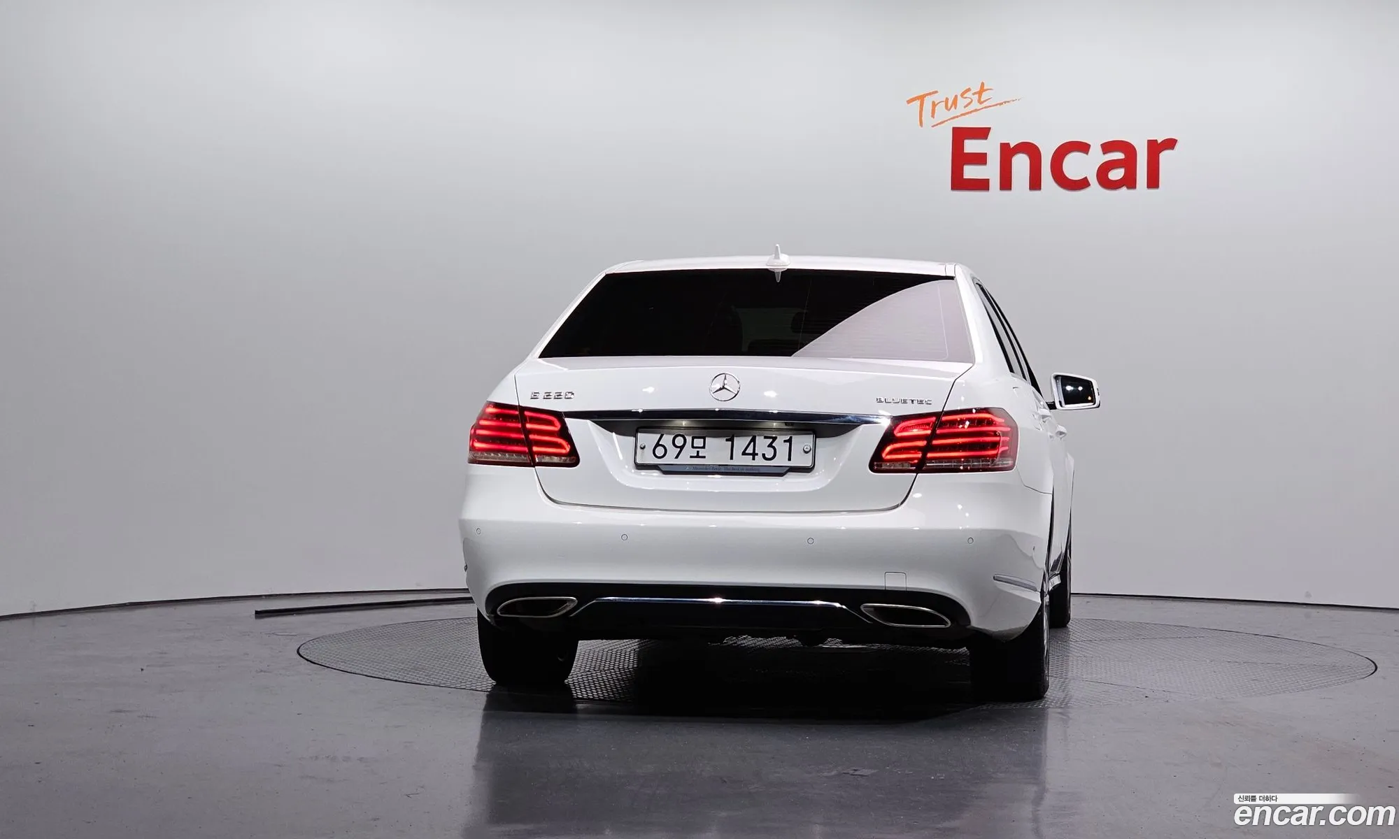Mercedes-Benz E-Class W212 2015 — 15