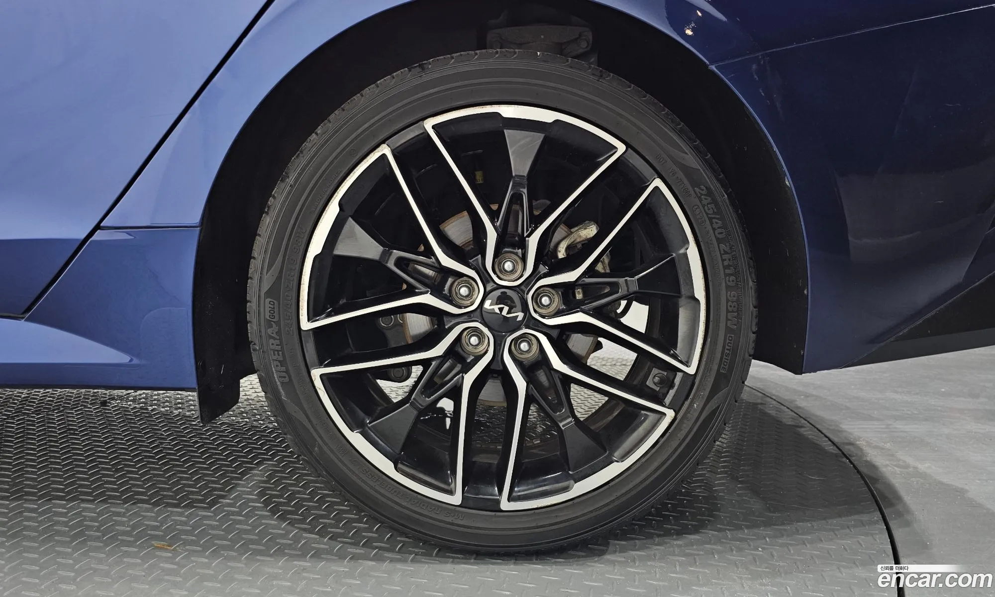 Kia K5 2022 KNAG6412BPA205701 — 10