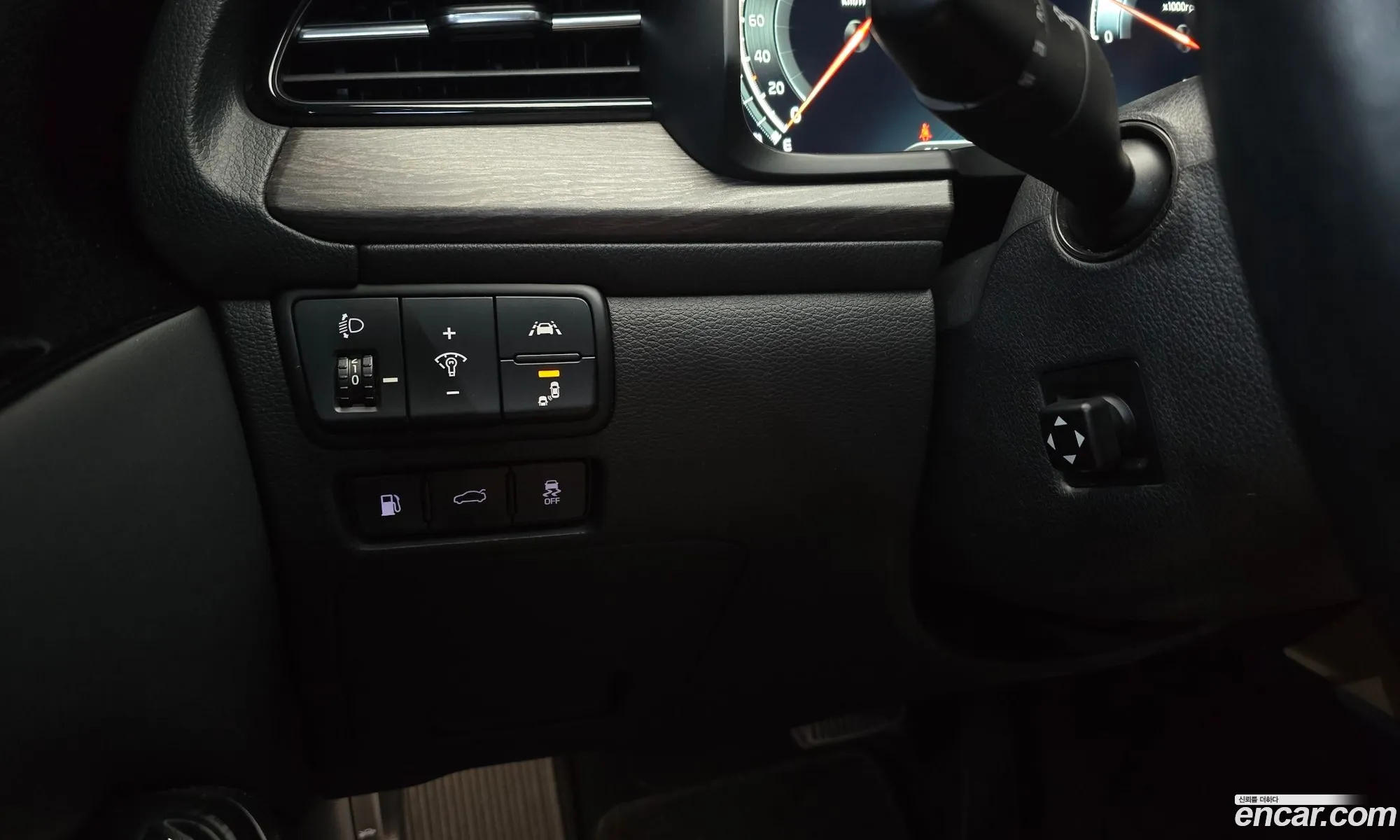 Kia K7 Premier 2020 KNALD416BLA208372 — 8