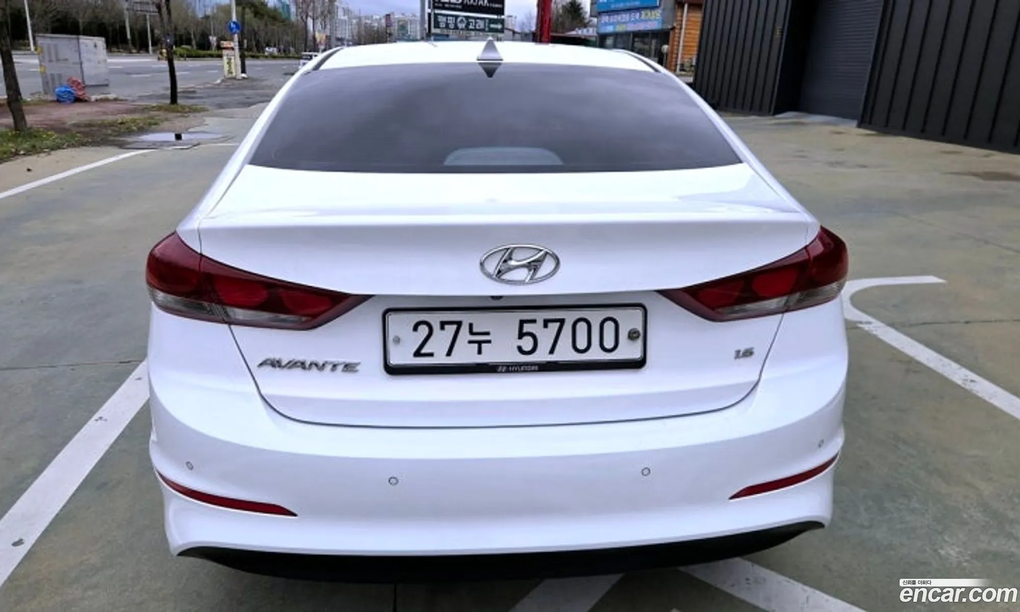 Hyundai Elantra AD 2017 — 9