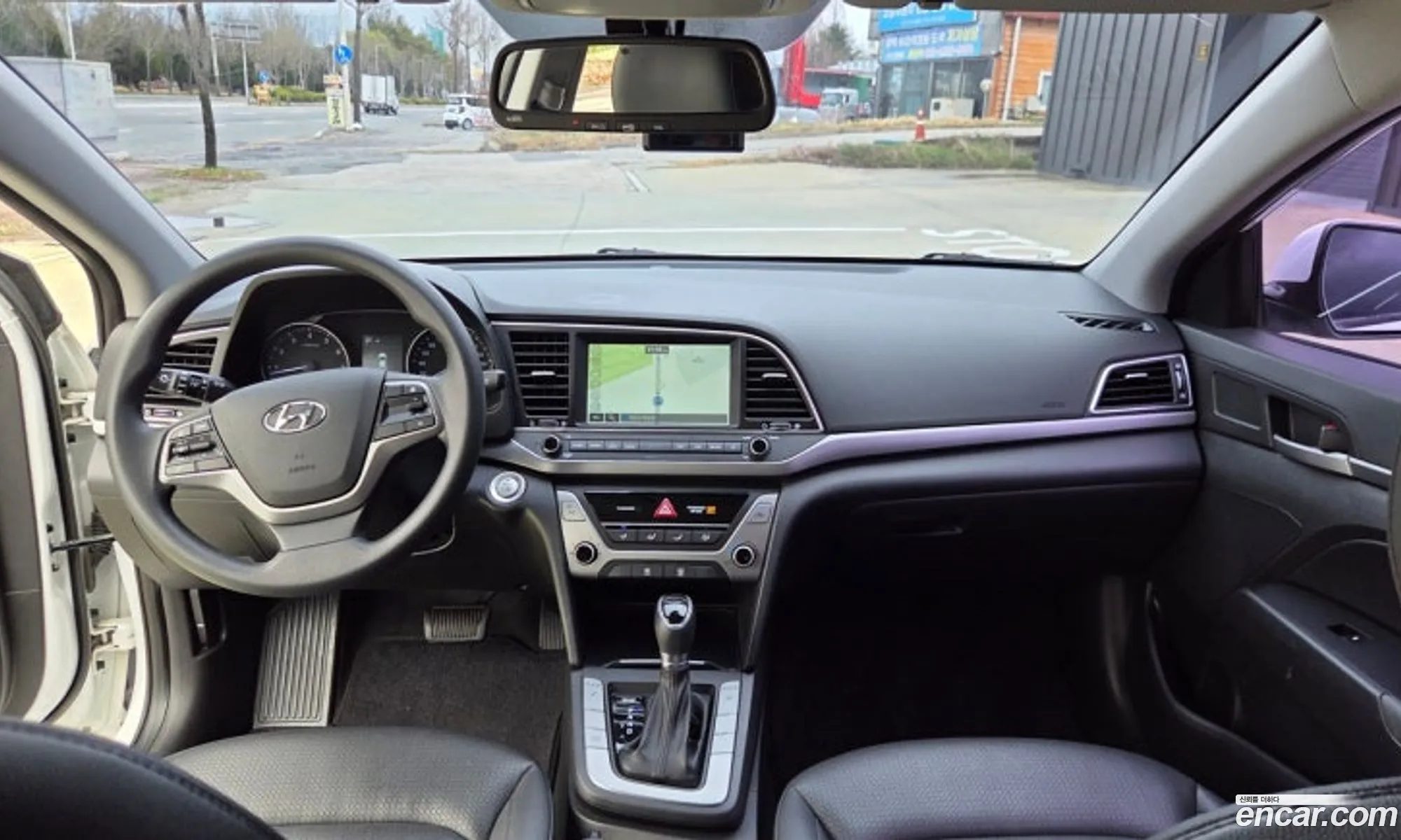 Hyundai Elantra AD 2017 — 18