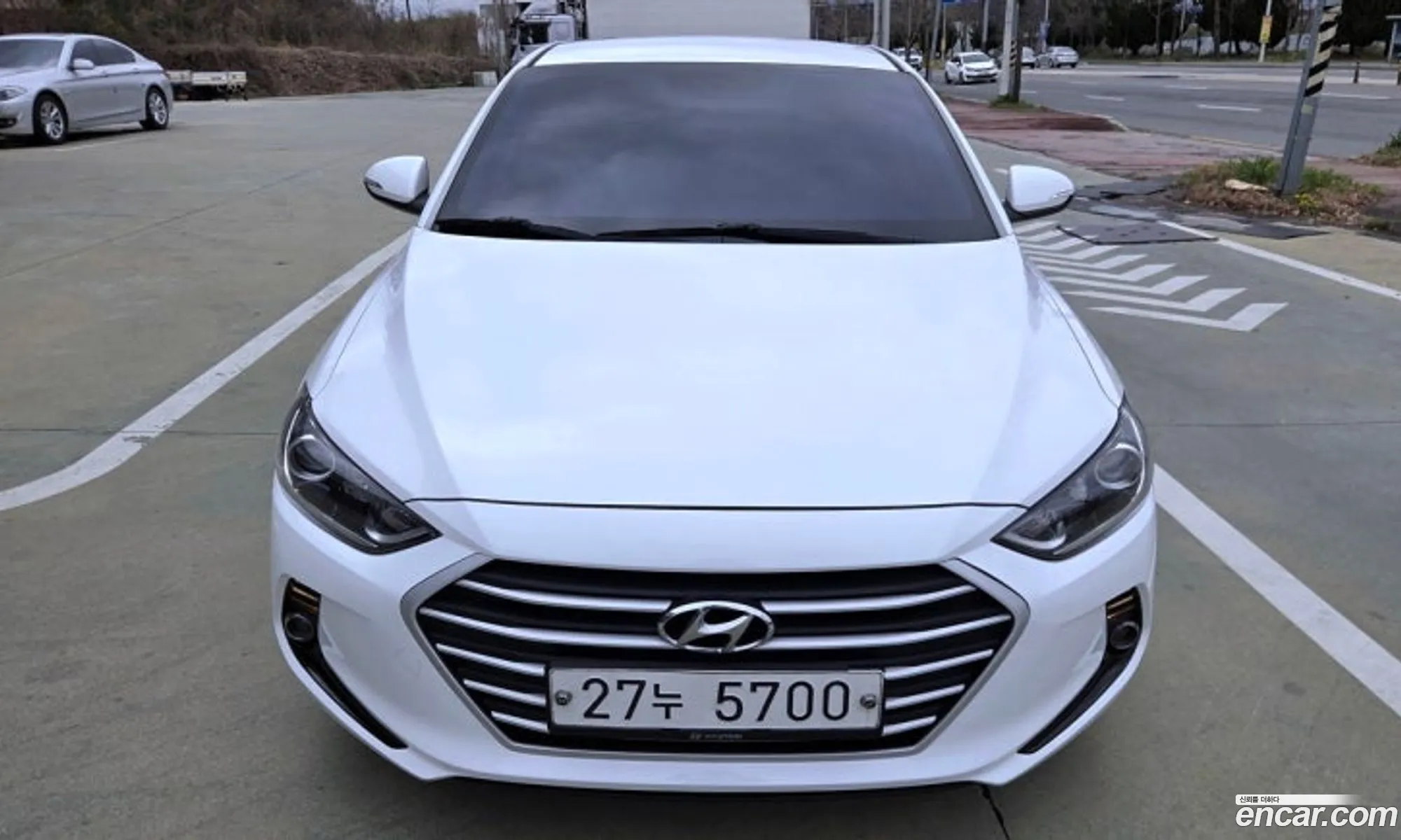 Hyundai Elantra AD 2017 — 16