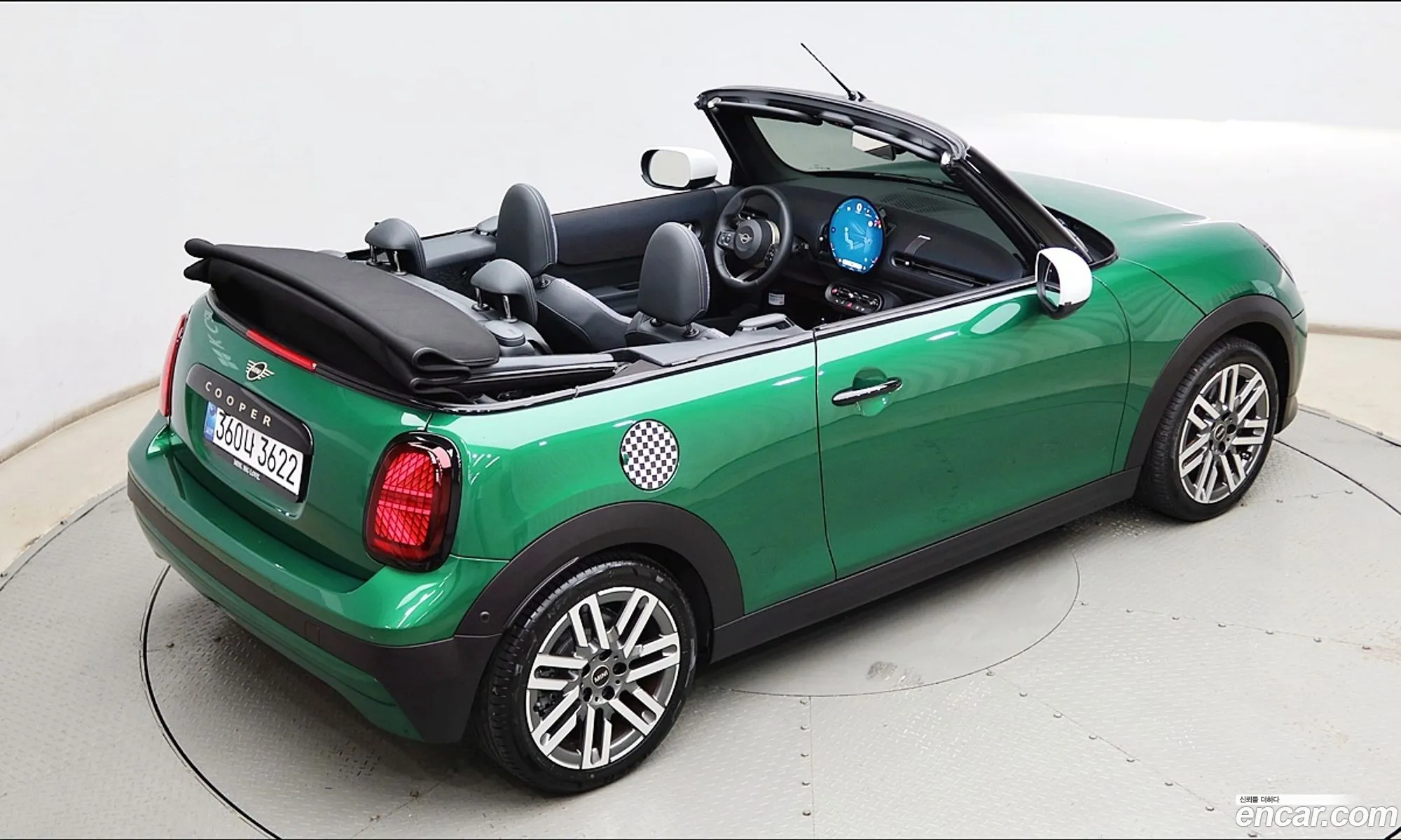 Mini Cooper C Convertible 2025 — 3