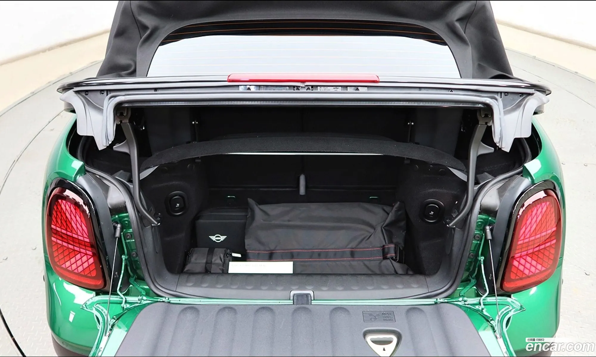 Mini Cooper C Convertible 2025 — 15