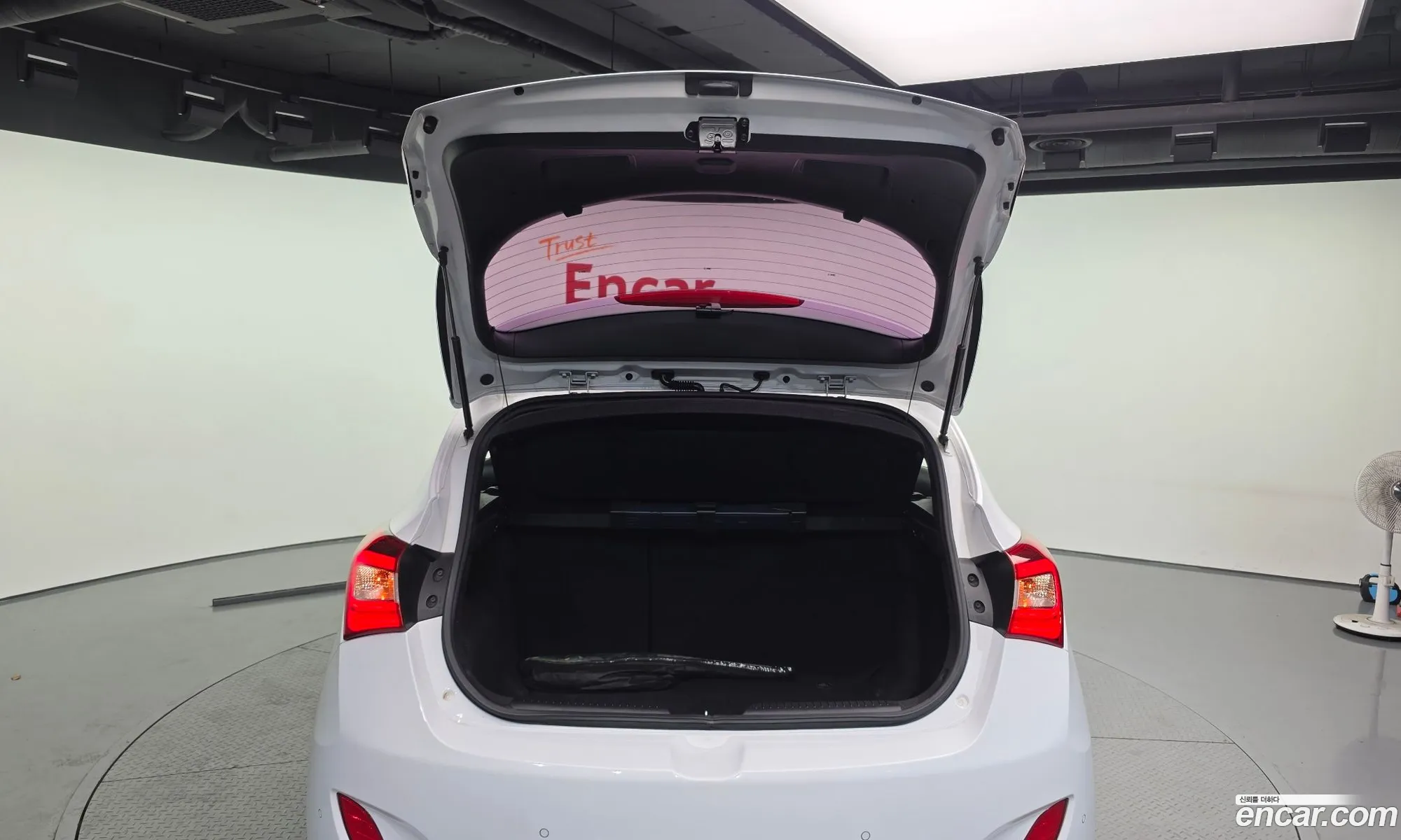 Hyundai i30 2015 — 17