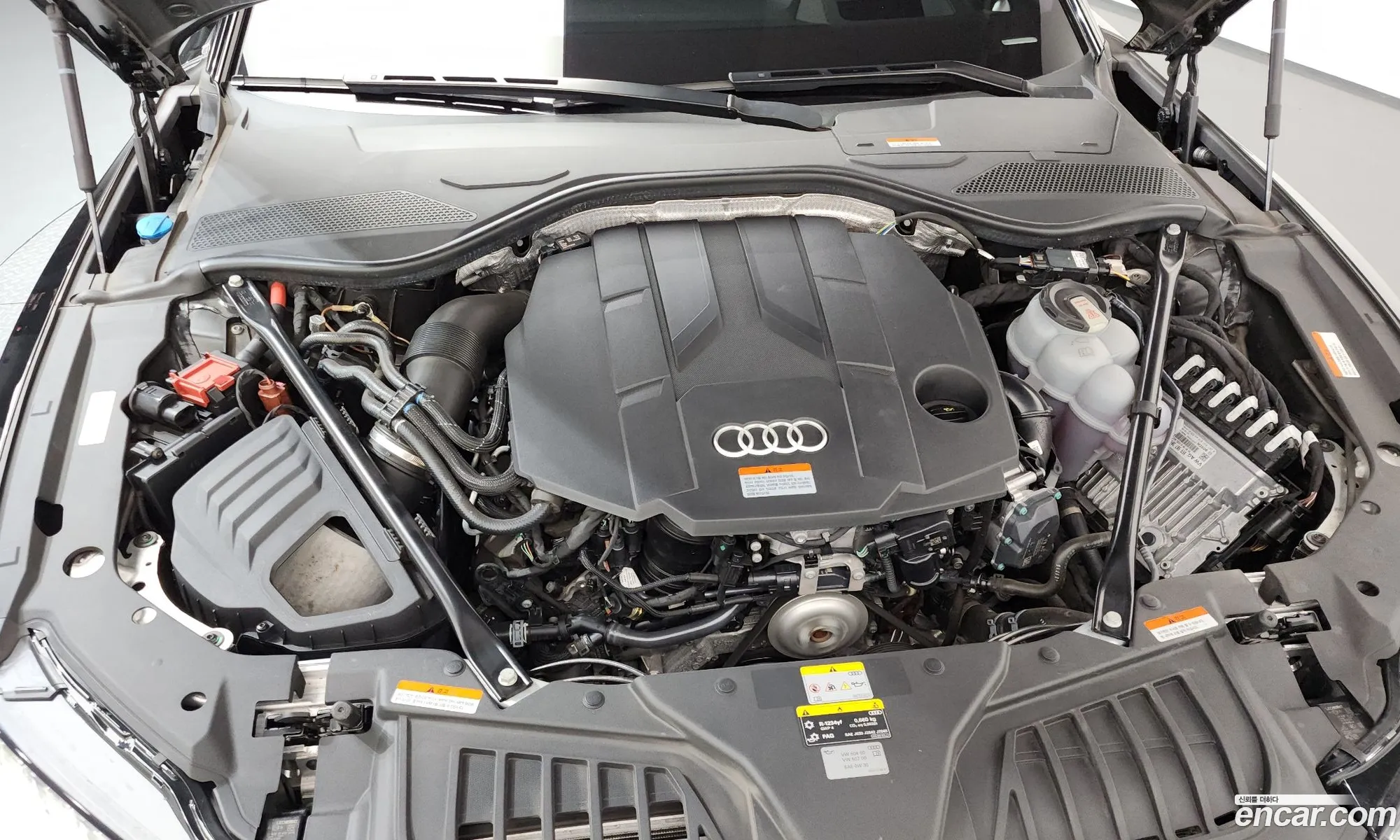Audi A8 2023 — 20