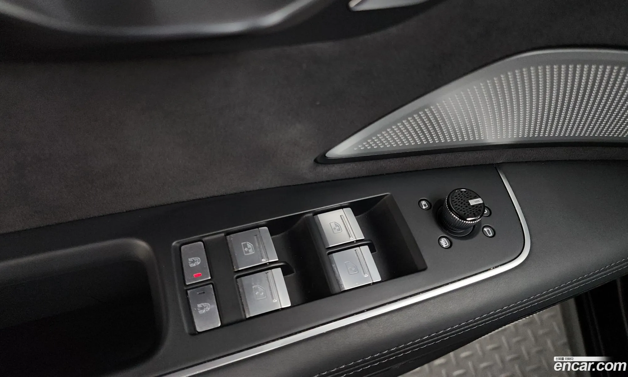 Audi A8 2023 — 25