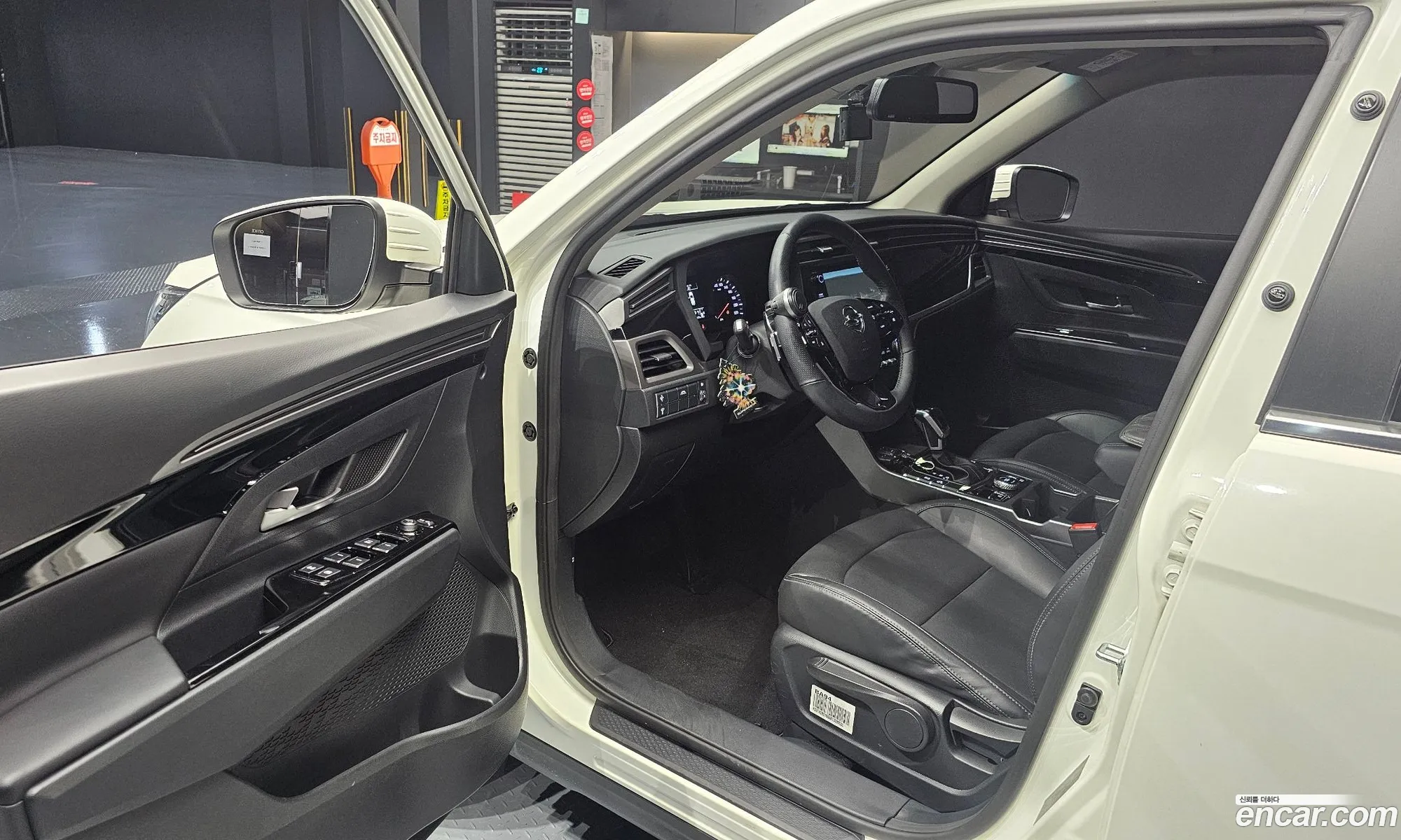 KG Mobility (SsangYong) Beautiful Korando 2021 — 15