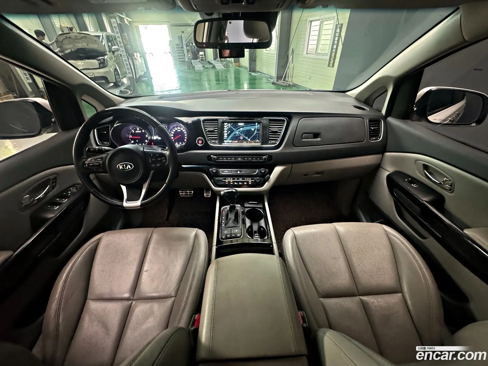 Kia Carnival 2016 — 11