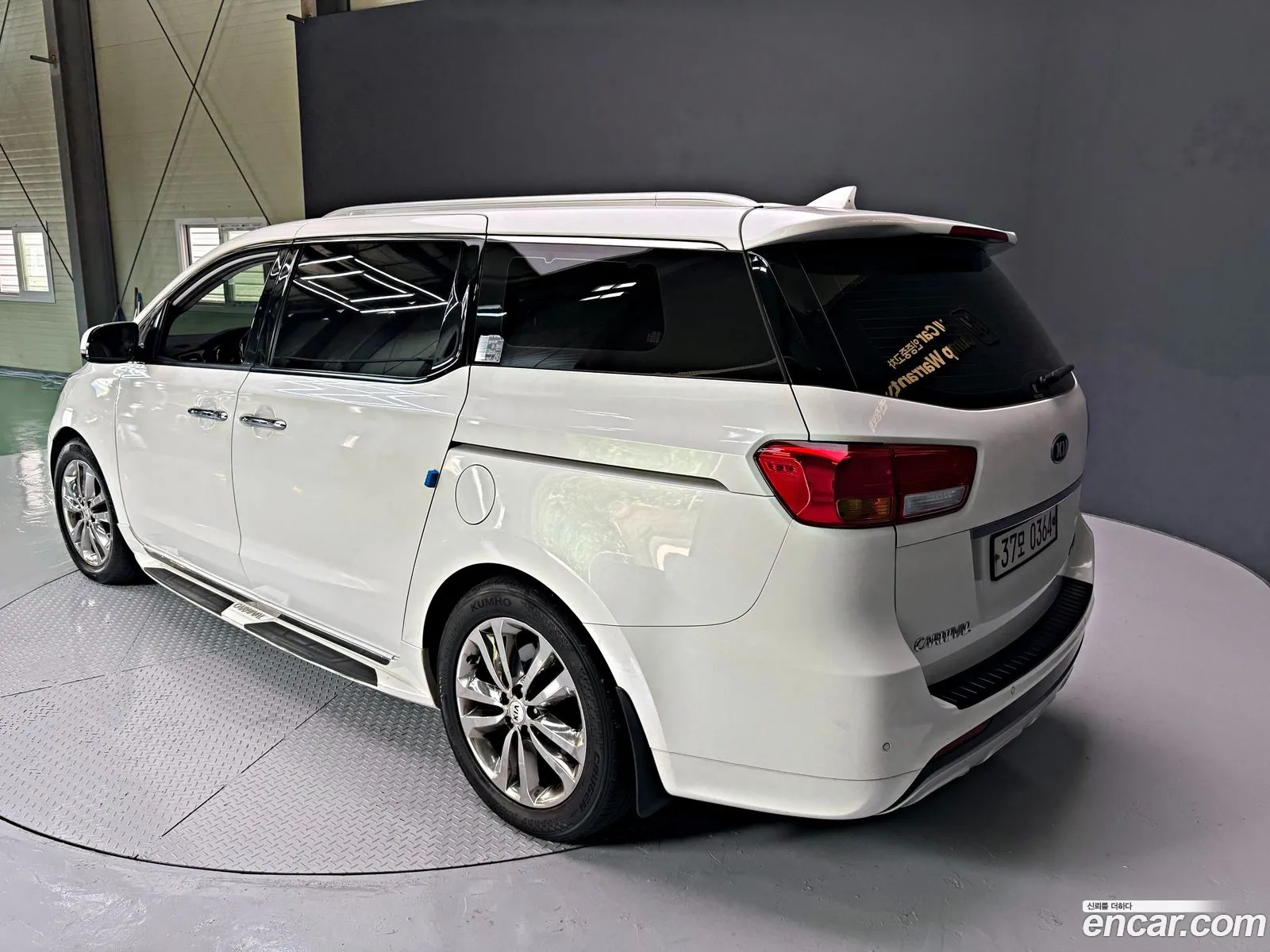 Kia Carnival 2016 — 16