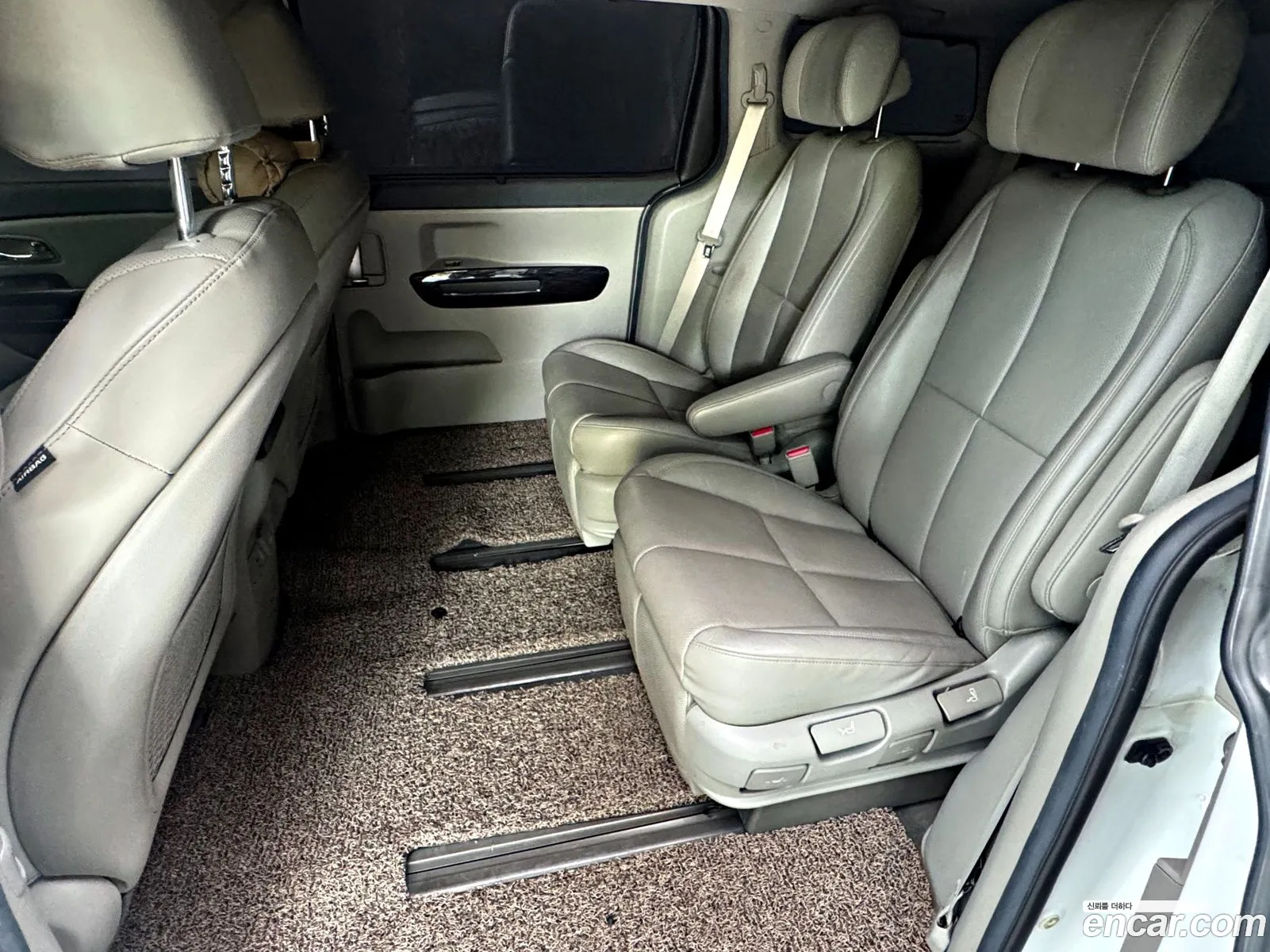 Kia Carnival 2016 — 13
