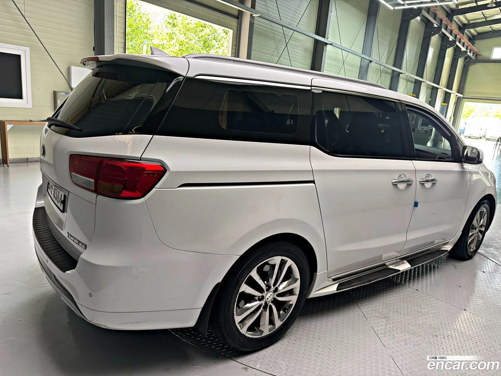 Kia Carnival 2016 — 10