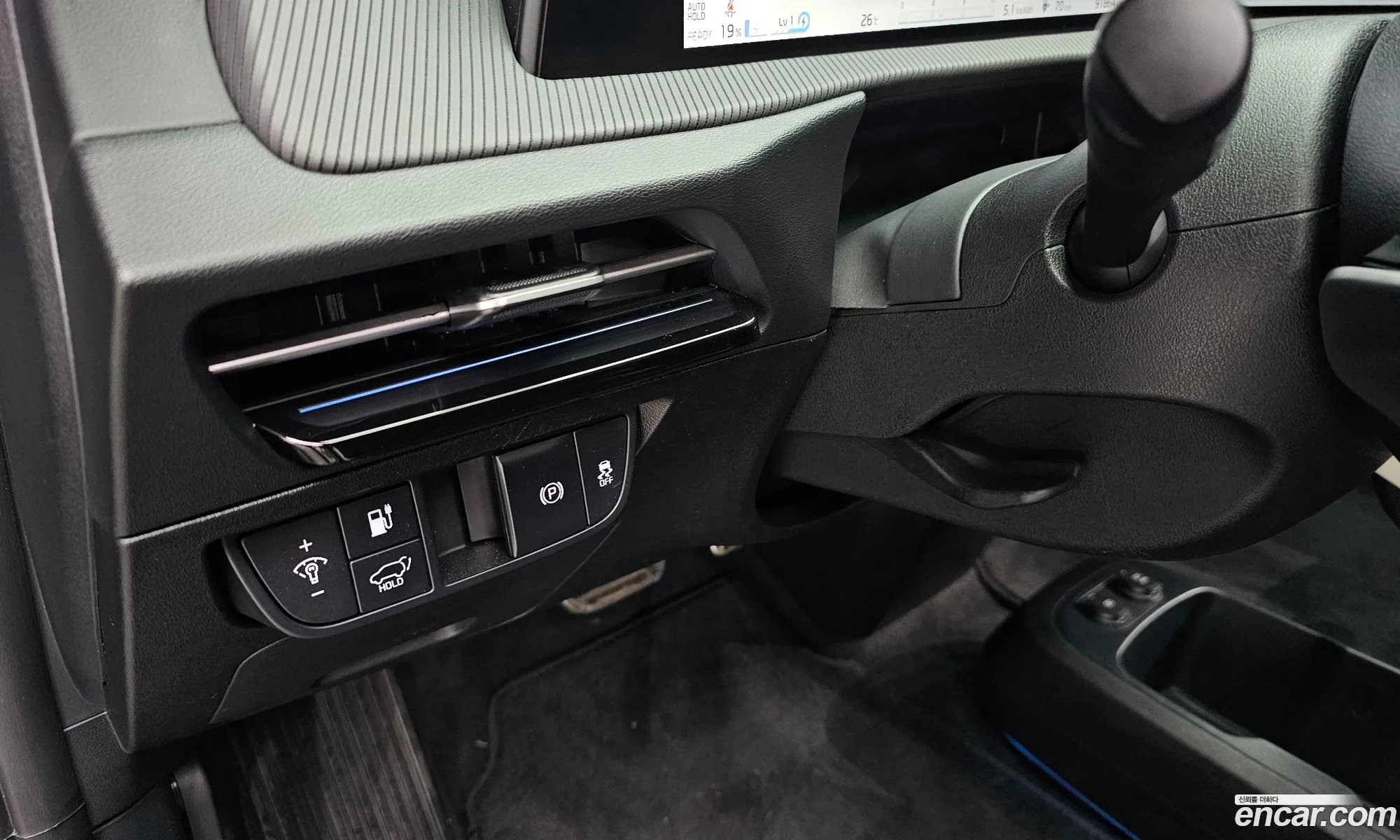 Kia EV6 2022 KNAC581CPNA048808 — 10