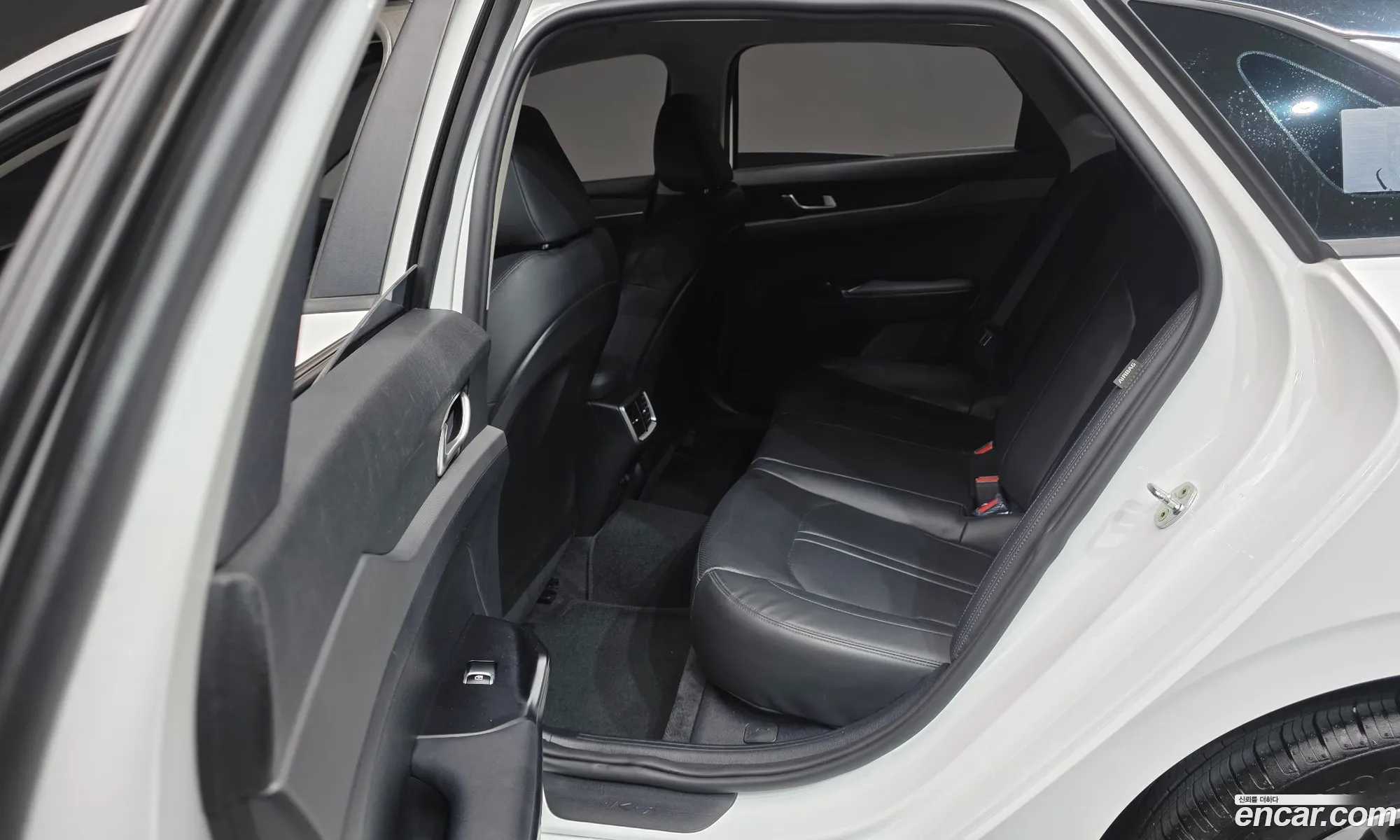 Kia K5 2021 KNAG741BBMA140271 — 2