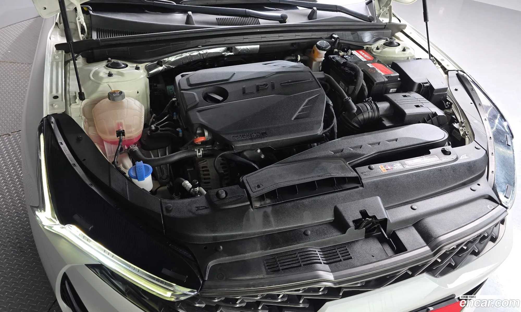 Kia K5 2021 KNAG741BBMA140271 — 9