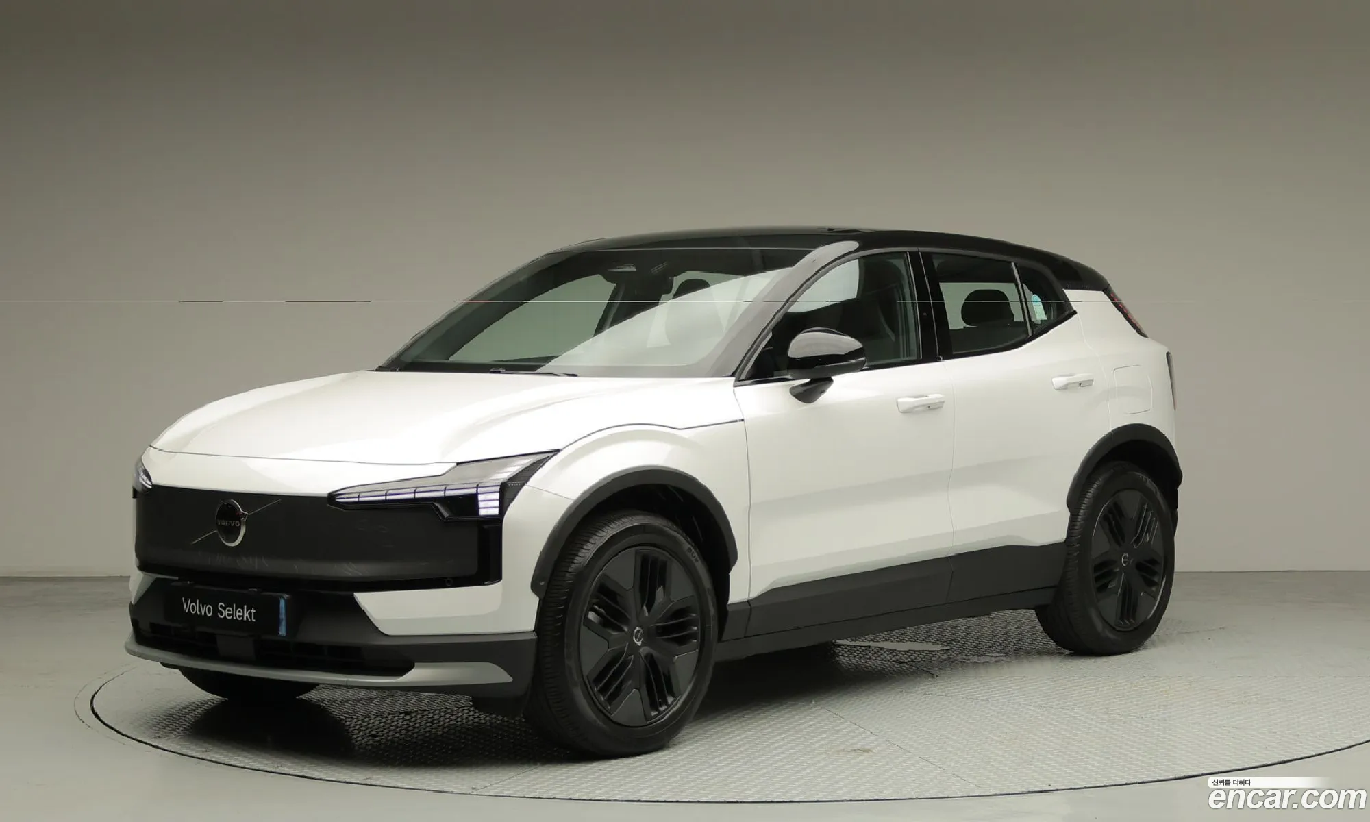 Volvo EX30 Cross Country 2025 — 18
