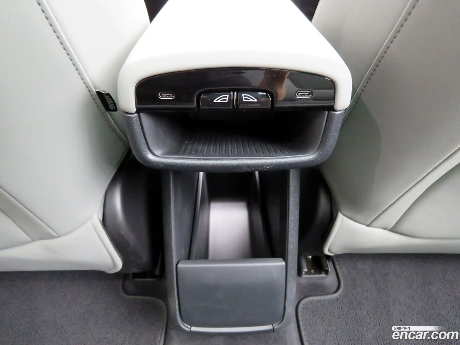 Volvo EX30 Cross Country 2025 — 10
