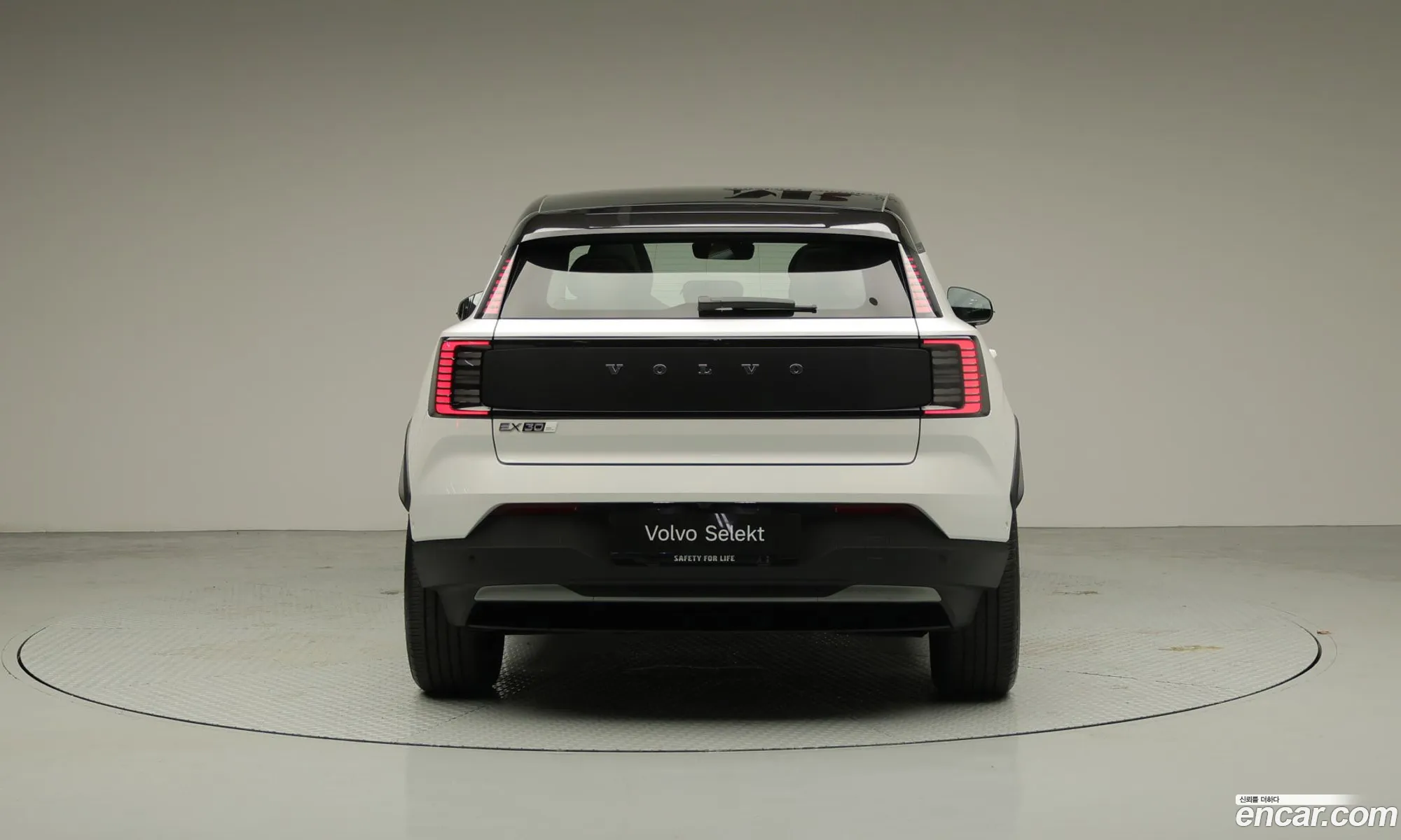 Volvo EX30 Cross Country 2025 — 13
