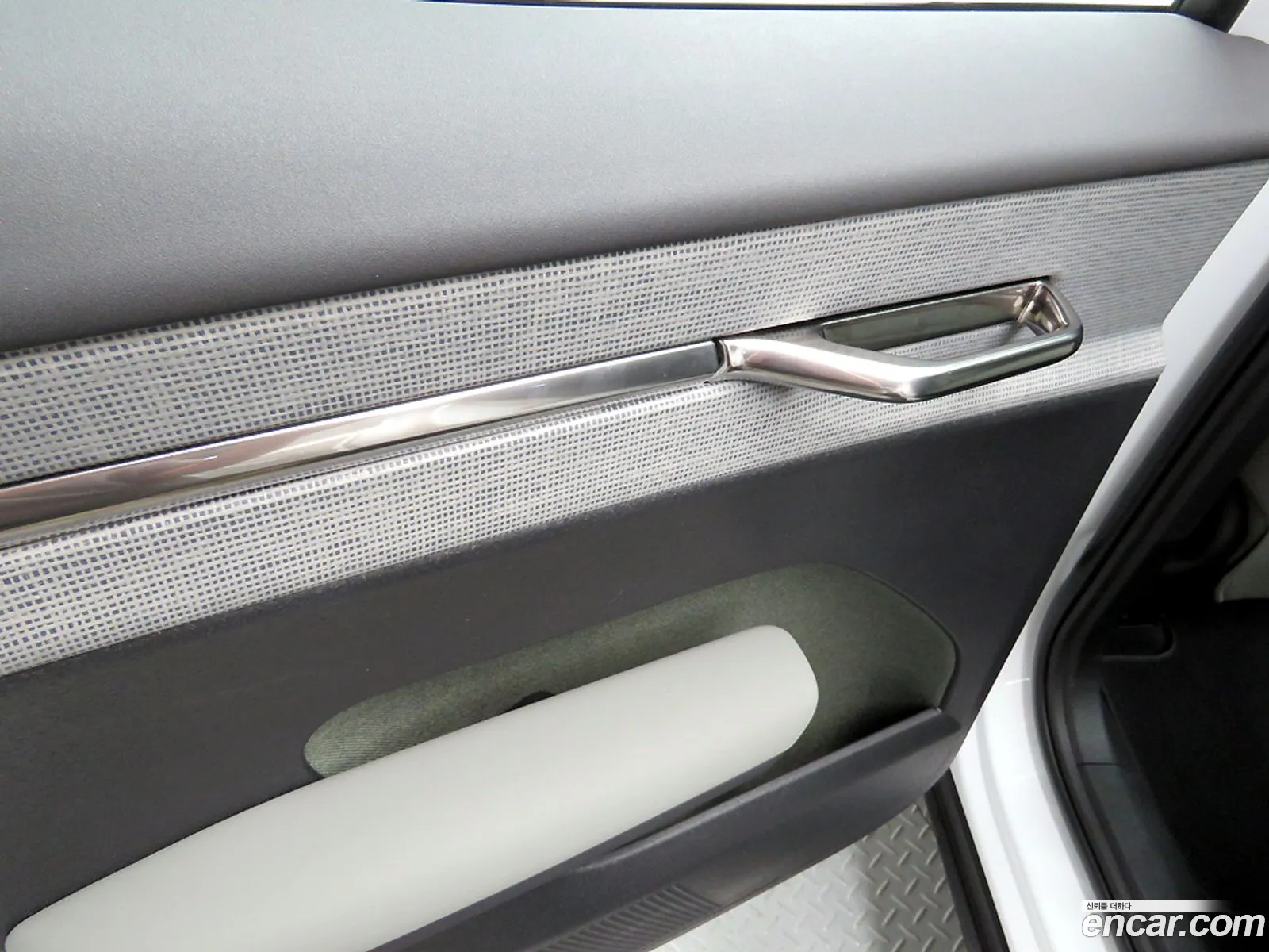 Volvo EX30 Cross Country 2025 — 11