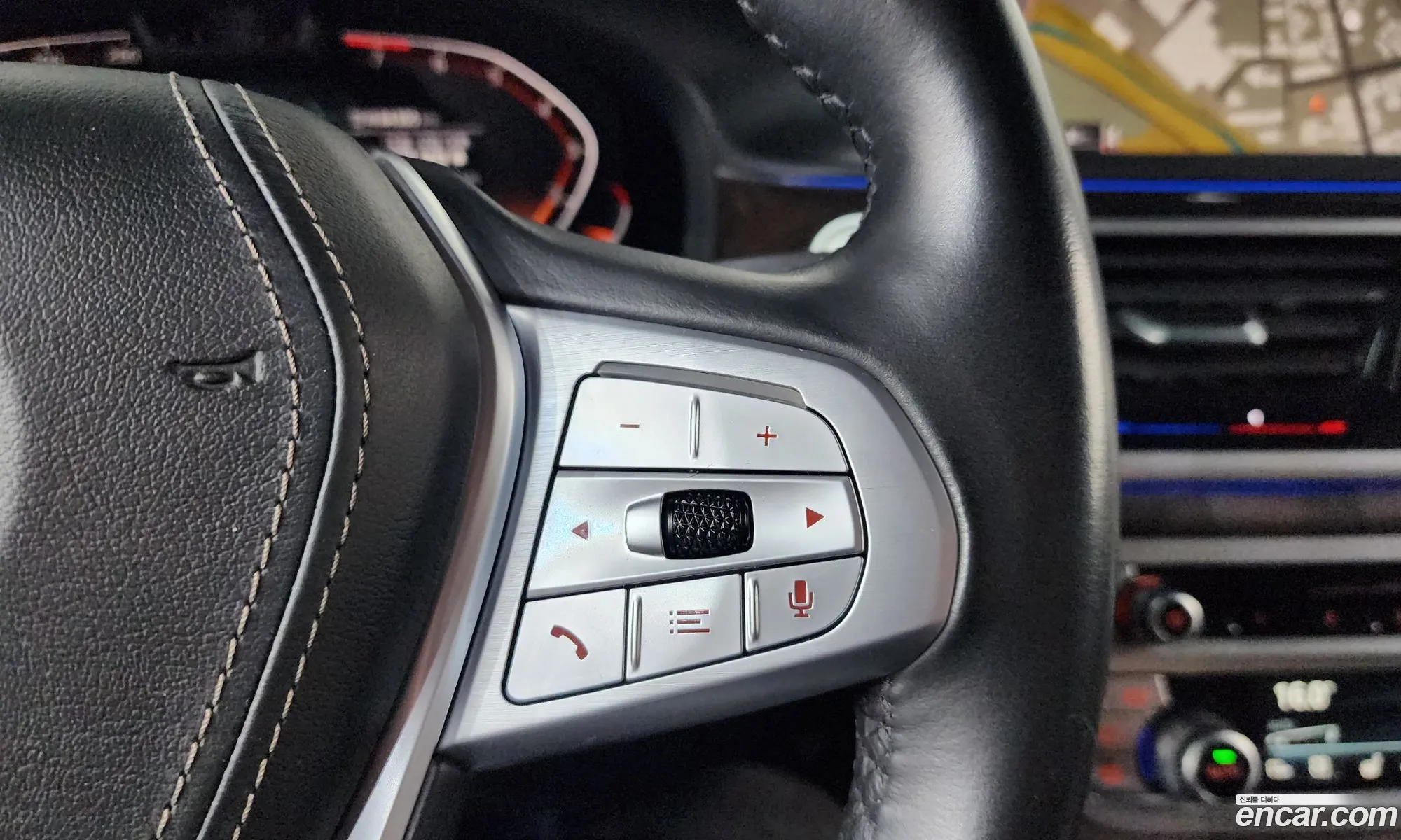 BMW 7 Series 2019 WBA7T4101LBM61421 — 18