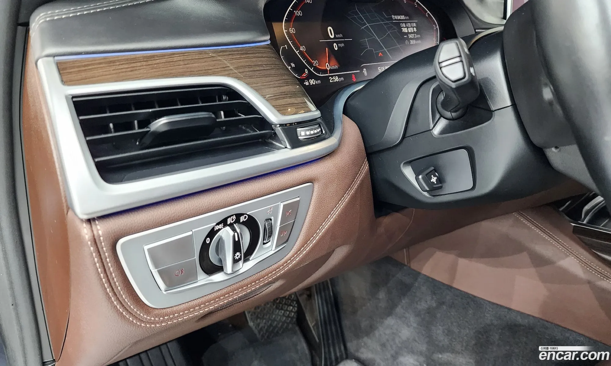BMW 7 Series 2019 WBA7T4101LBM61421 — 37