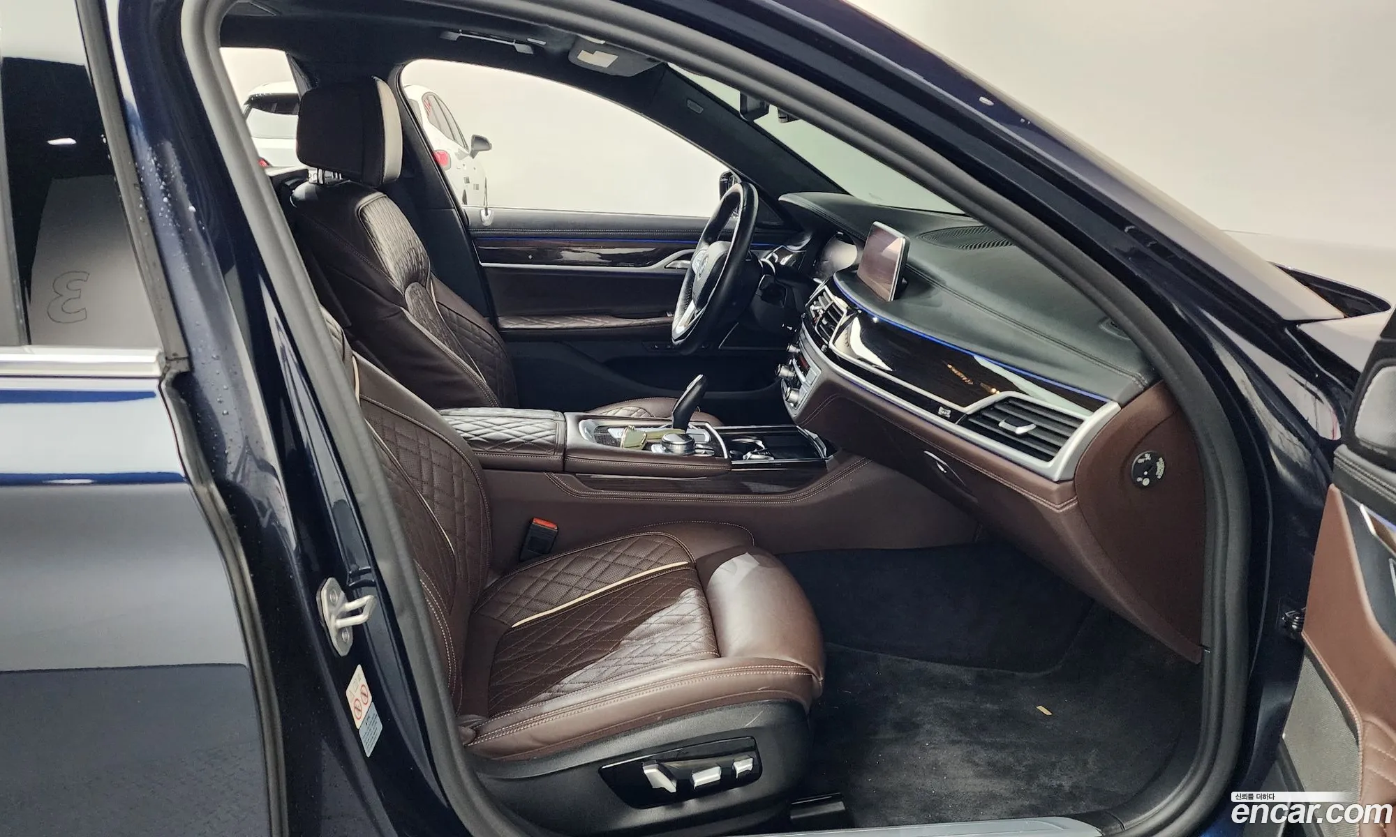 BMW 7 Series 2019 WBA7T4101LBM61421 — 33