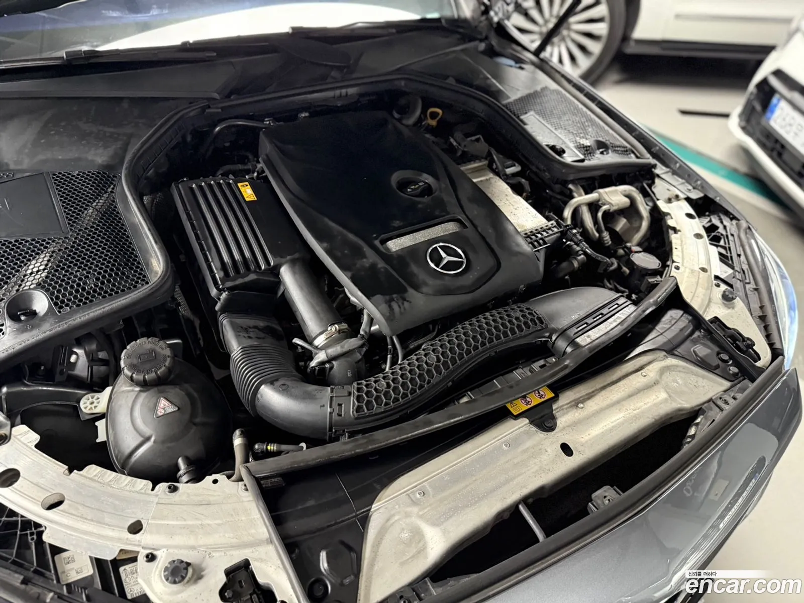 Mercedes-Benz C-Class W205 2017 — 13
