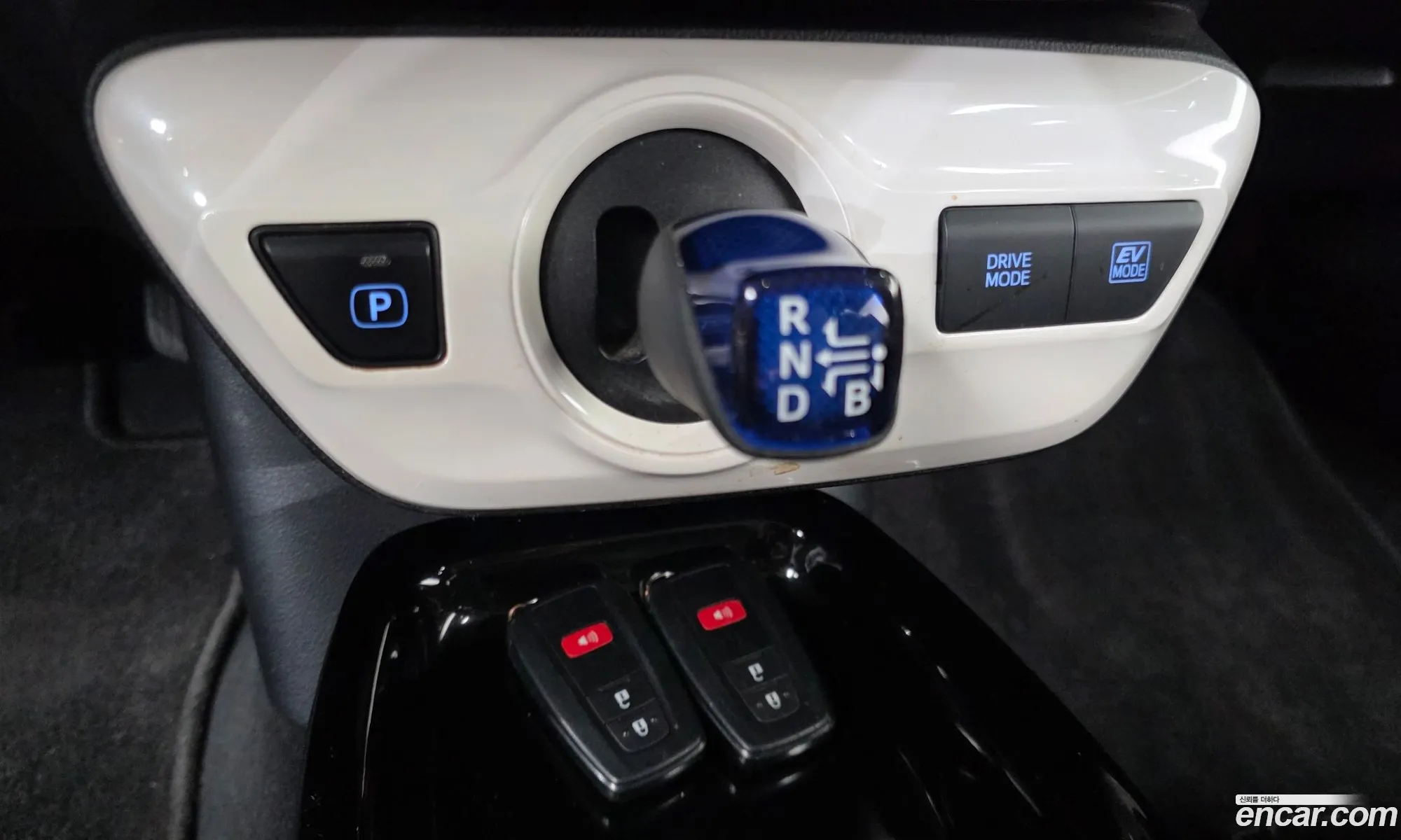 Toyota Prius 2017 JTDKBRFU9H3546257 — 19