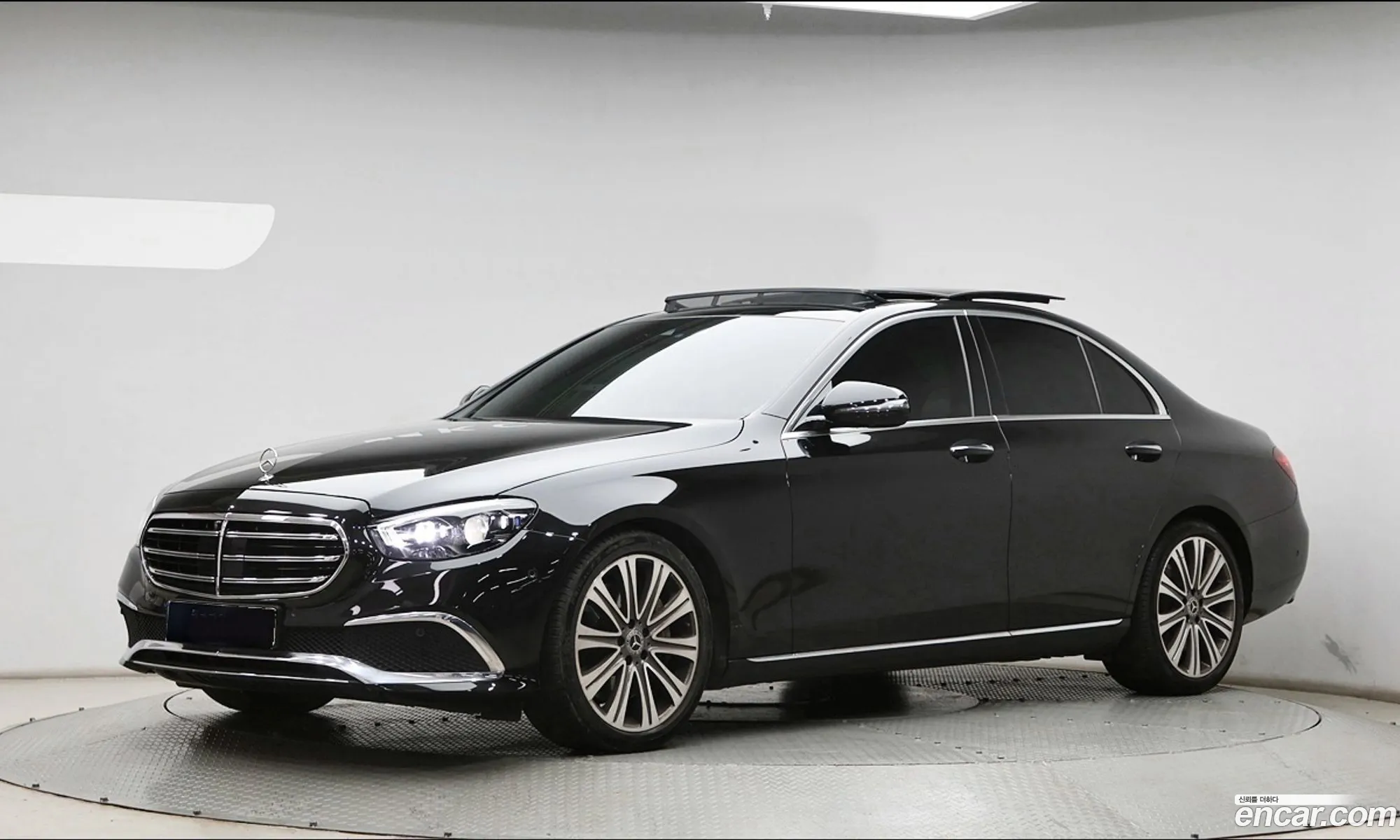 Mercedes-Benz E-Class W213 2021 — 15