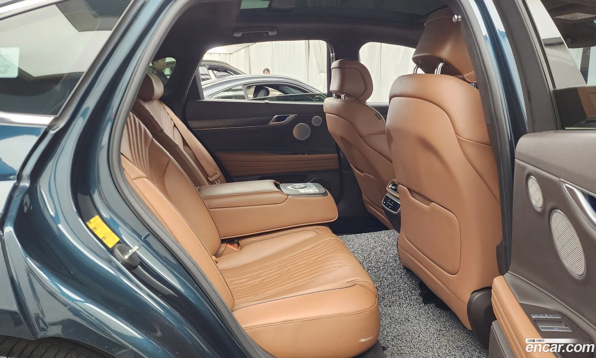 Genesis G80 2021 KMTGB41CDNU107330 — 5