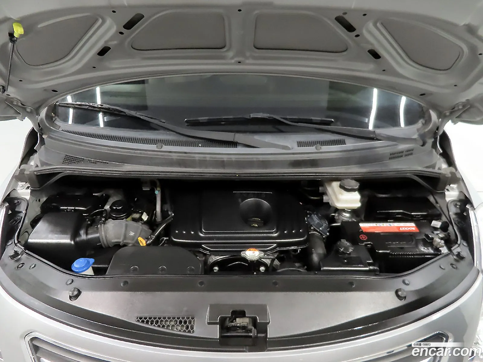 Hyundai Grand Starex 2015 — 18