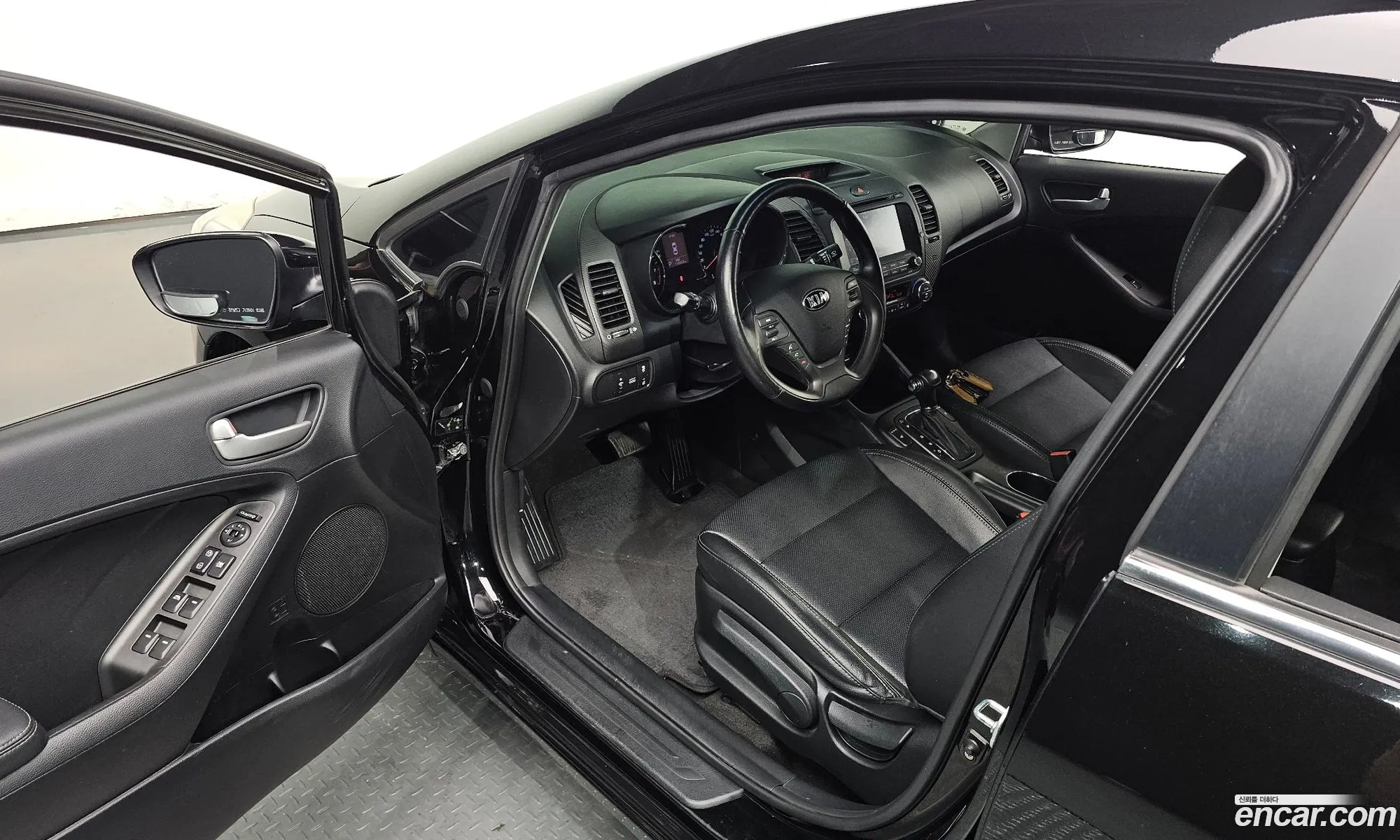 Kia K3 2013 KNAFK412BDA846691 — 11