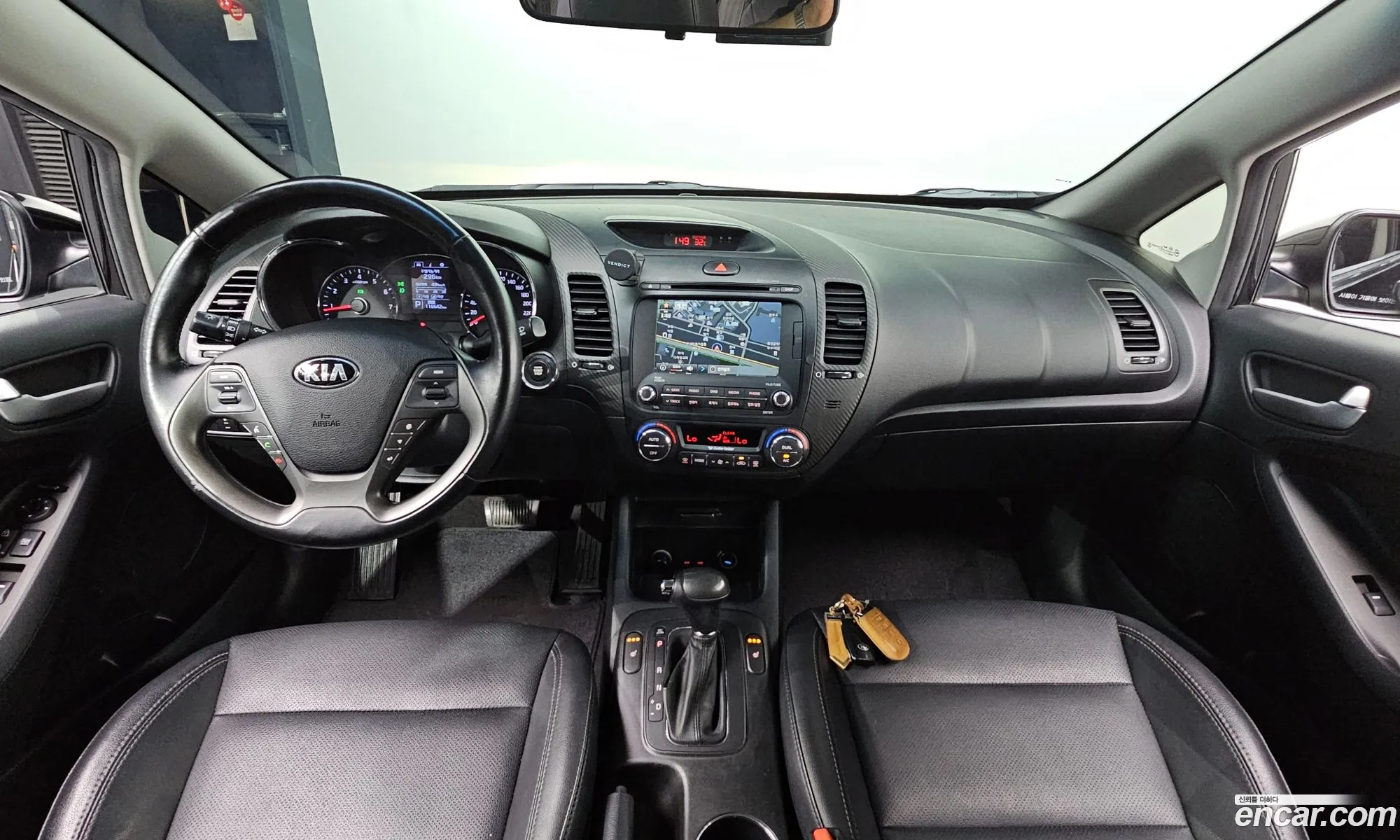 Kia K3 2013 KNAFK412BDA846691 — 10