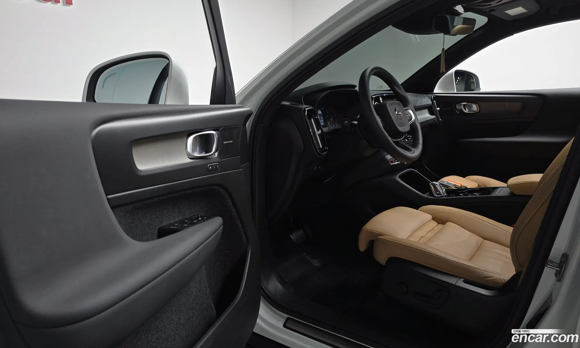 Volvo XC40 2022 — 21