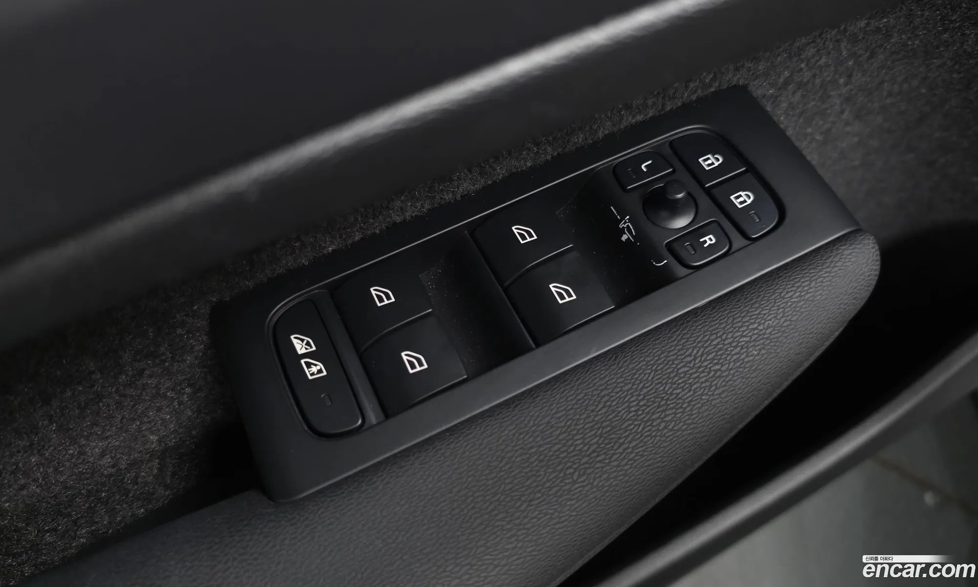 Volvo XC40 2022 — 25