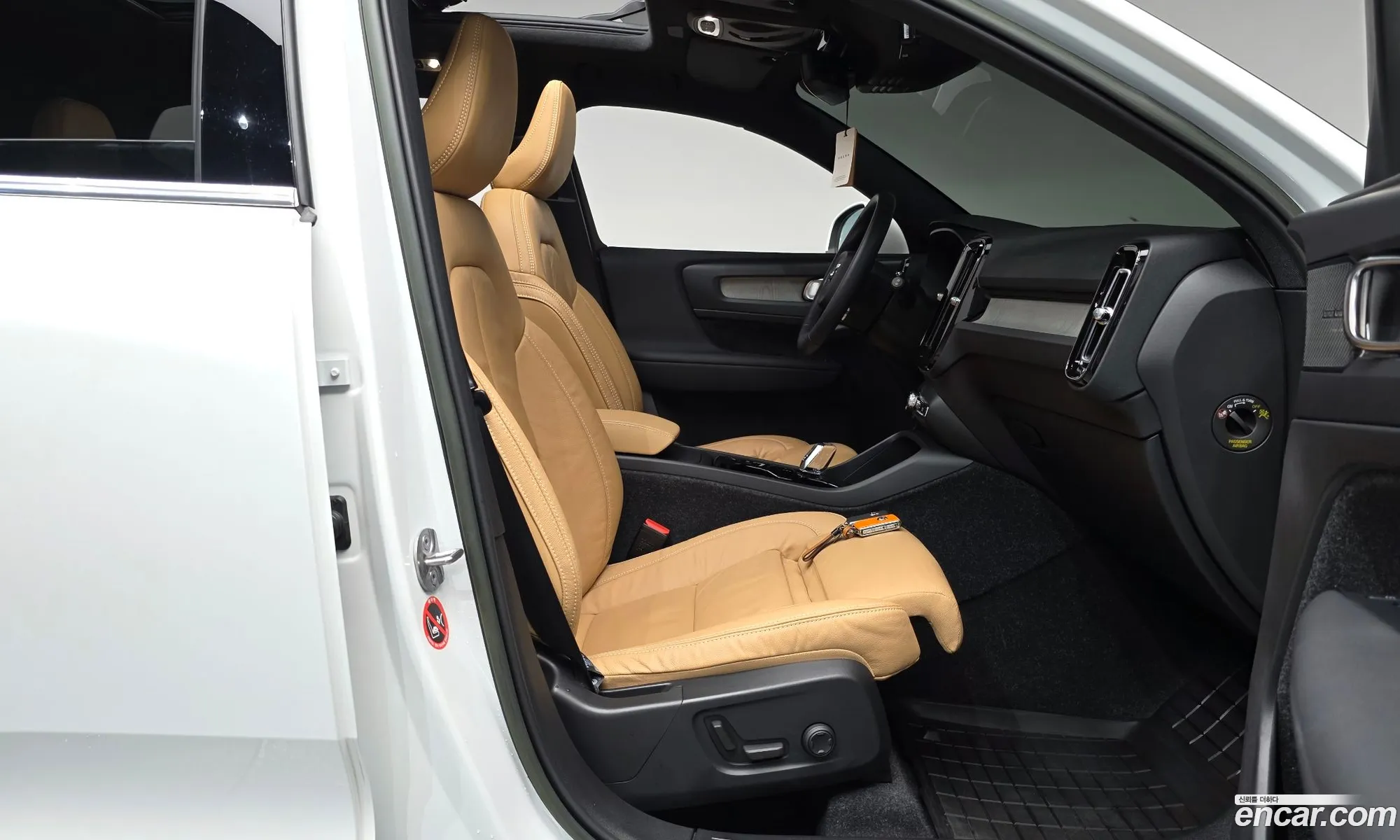 Volvo XC40 2022 — 30
