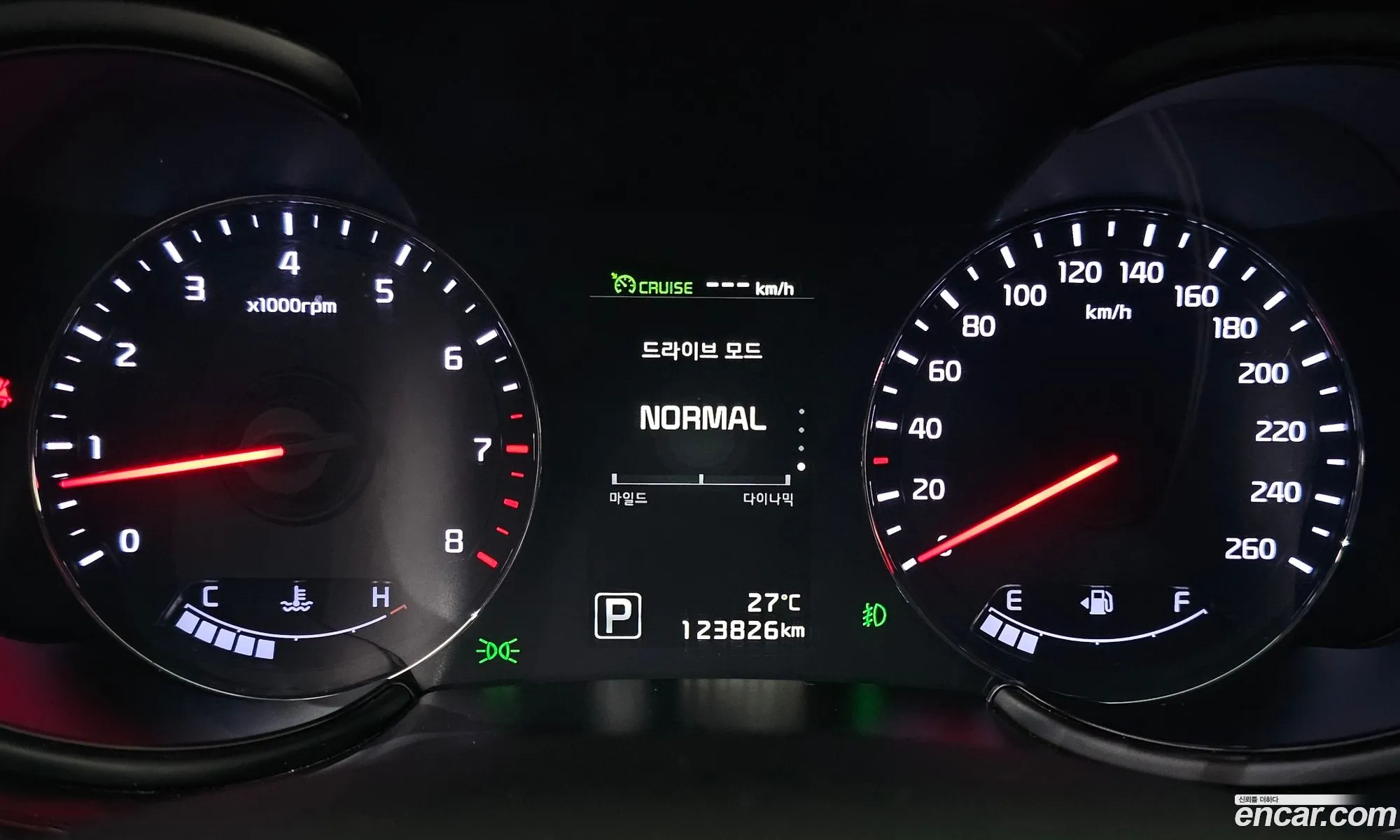 Kia K9 2016 KNALU411BGS034692 — 3