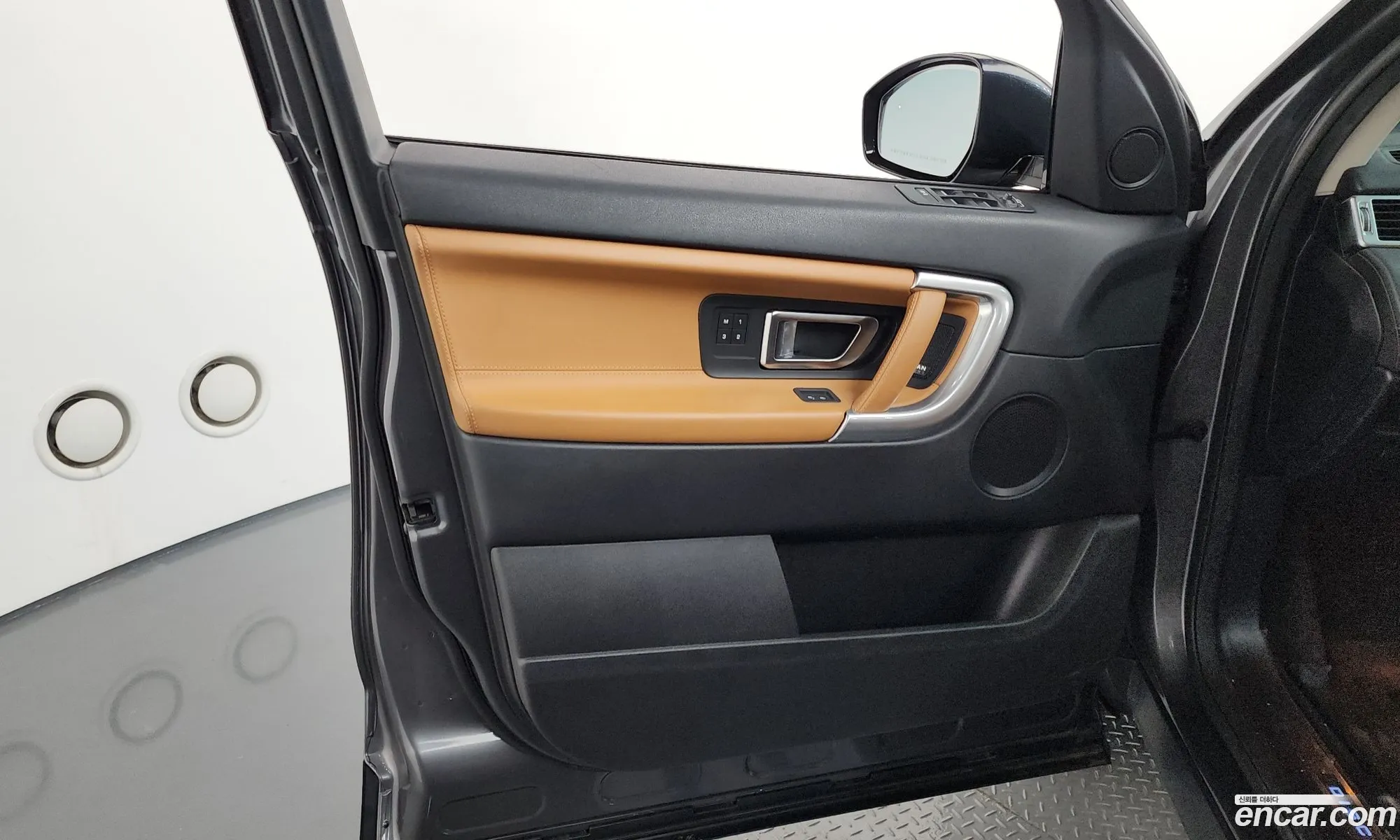 Land Rover Discovery Sport 2019 — 3
