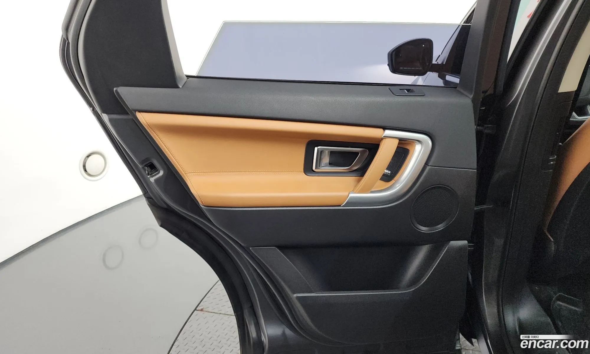 Land Rover Discovery Sport 2019 — 29