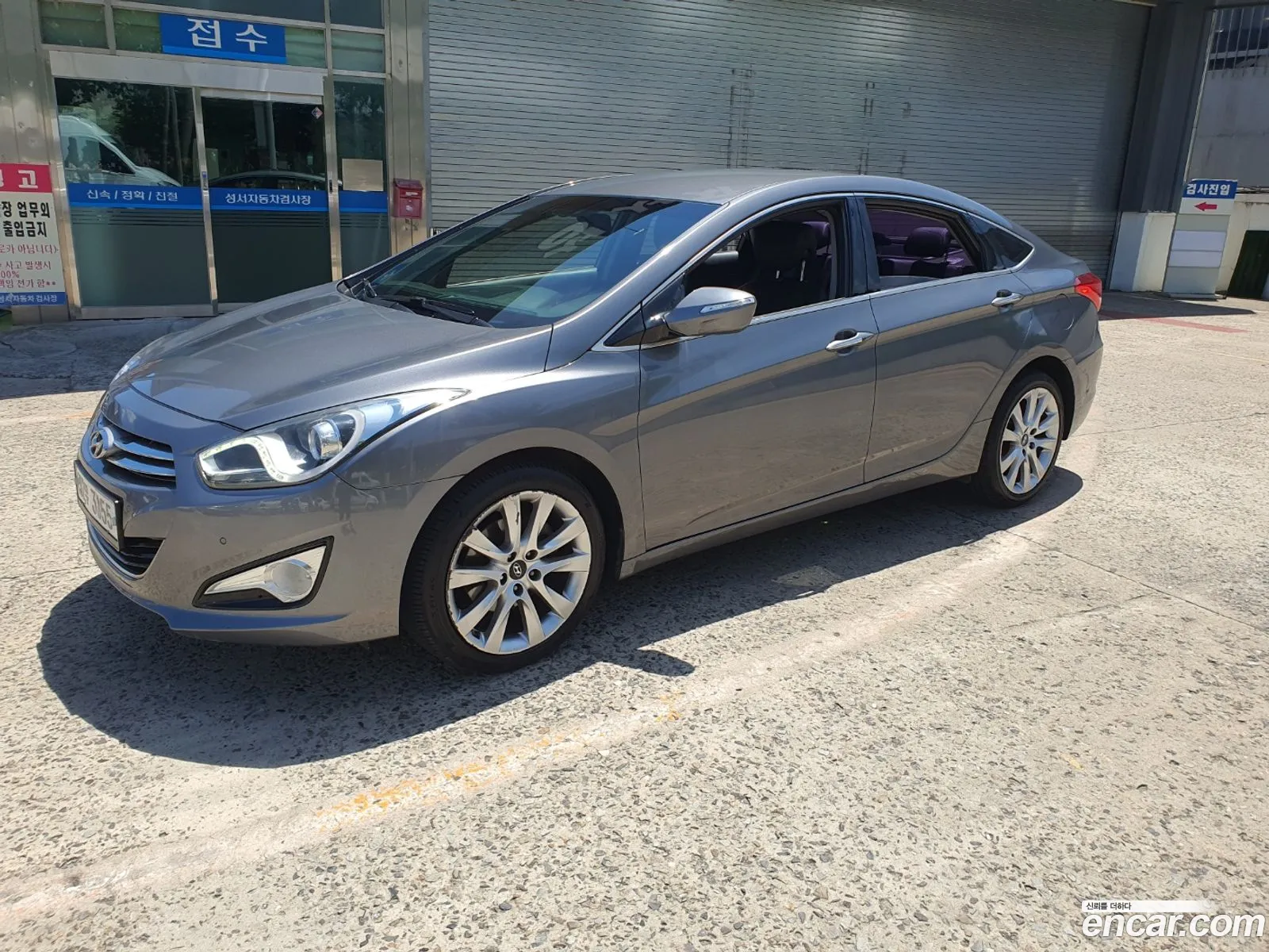 Hyundai i40 Saloon 2012 — 14