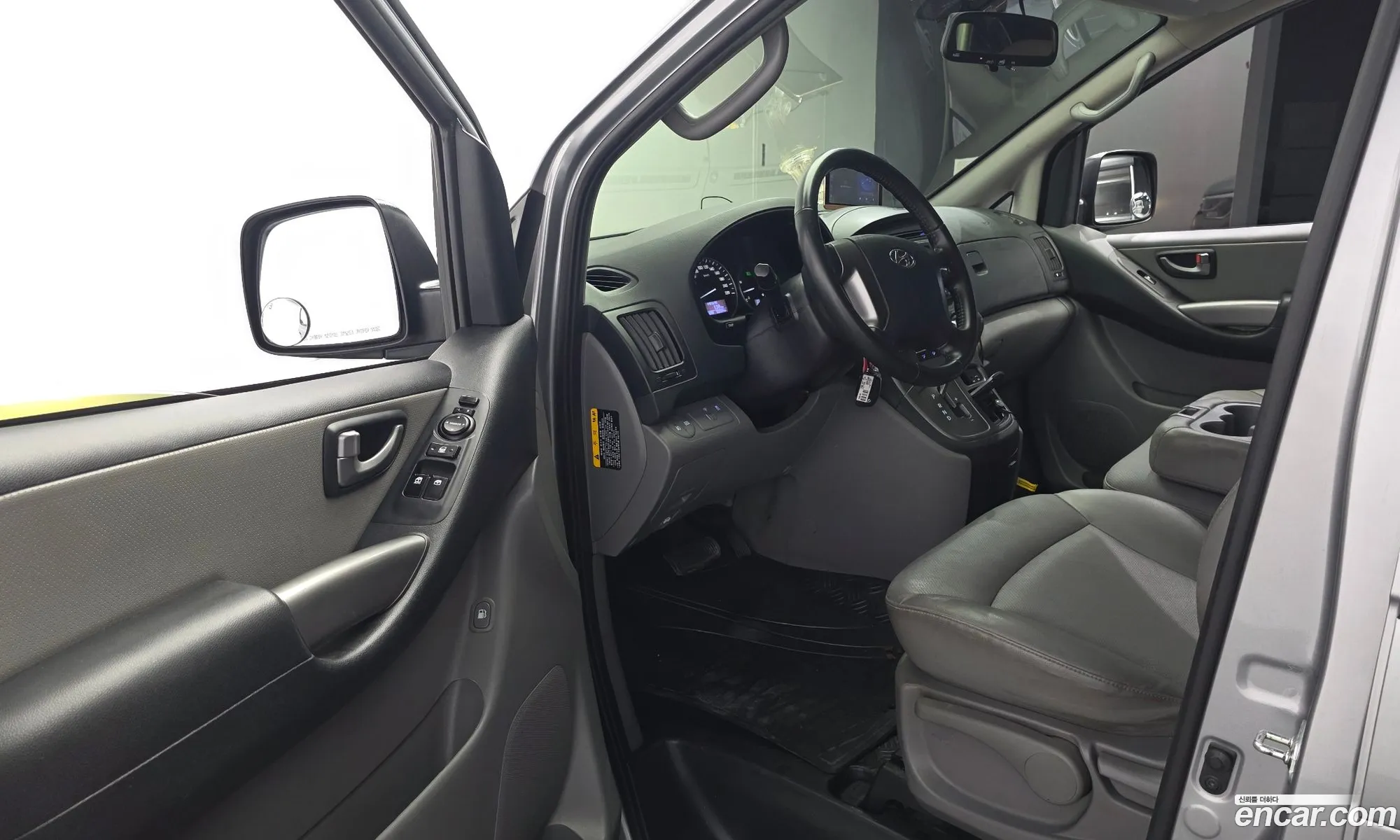 Hyundai Grand Starex 2020 — 15