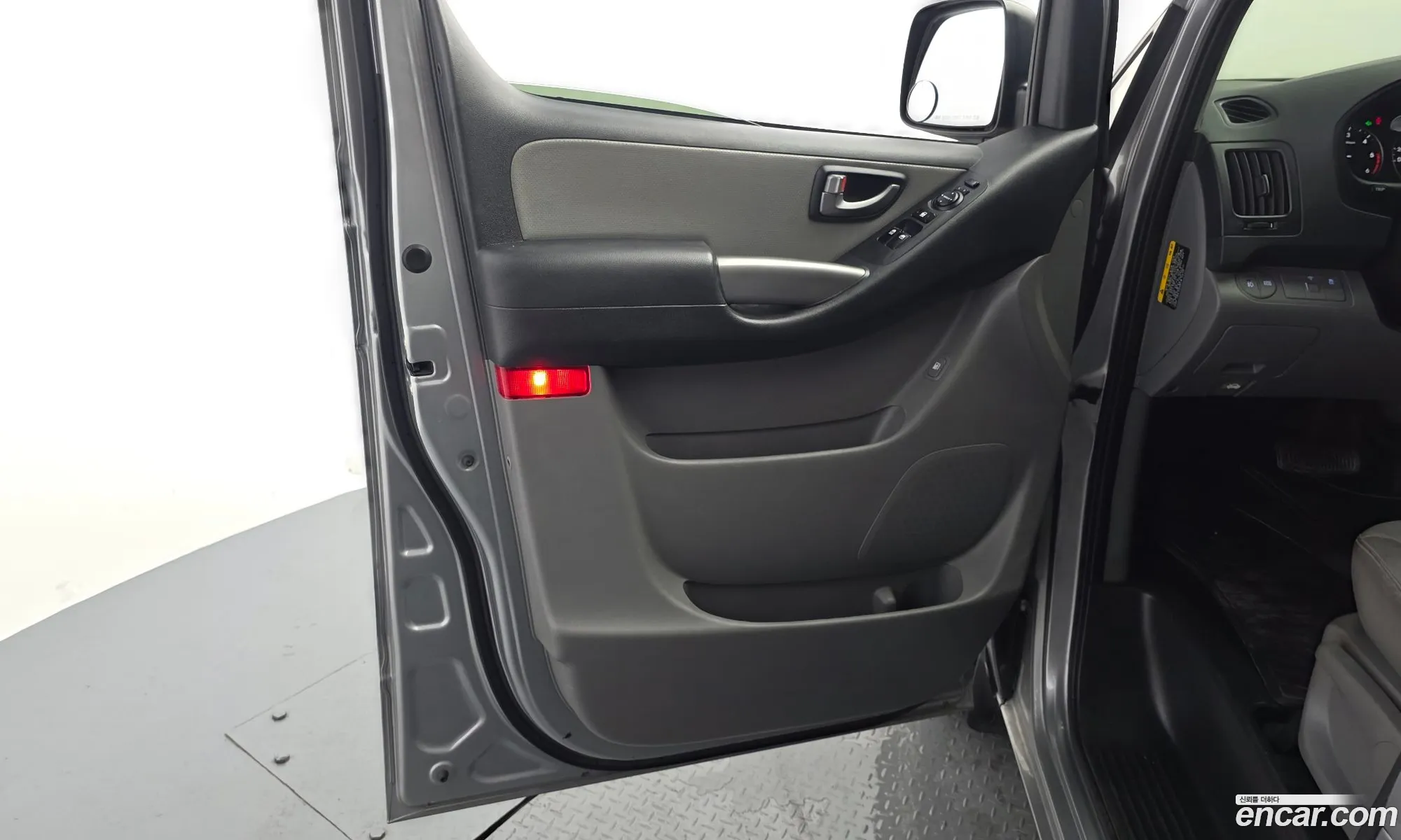 Hyundai Grand Starex 2020 — 22
