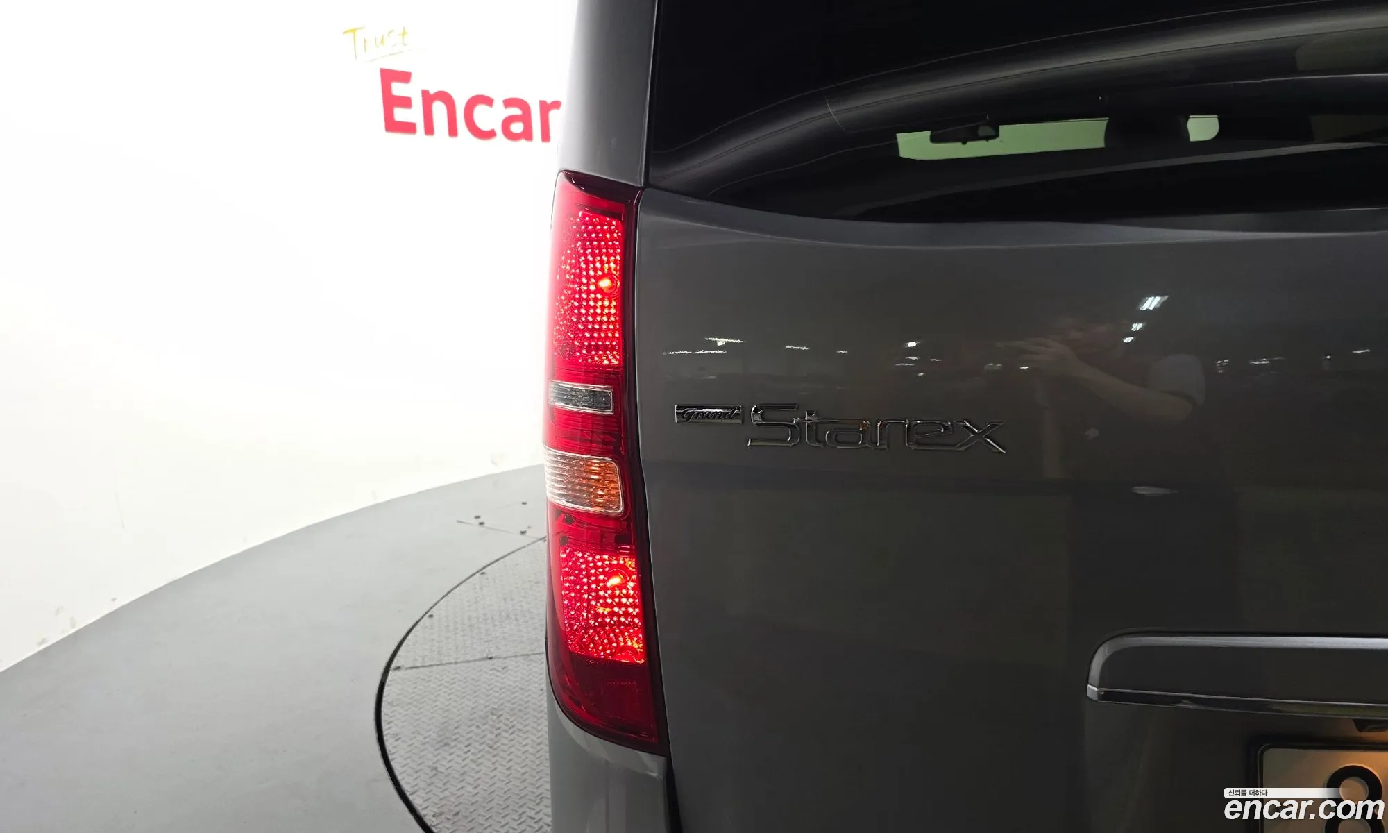 Hyundai Grand Starex 2020 — 21