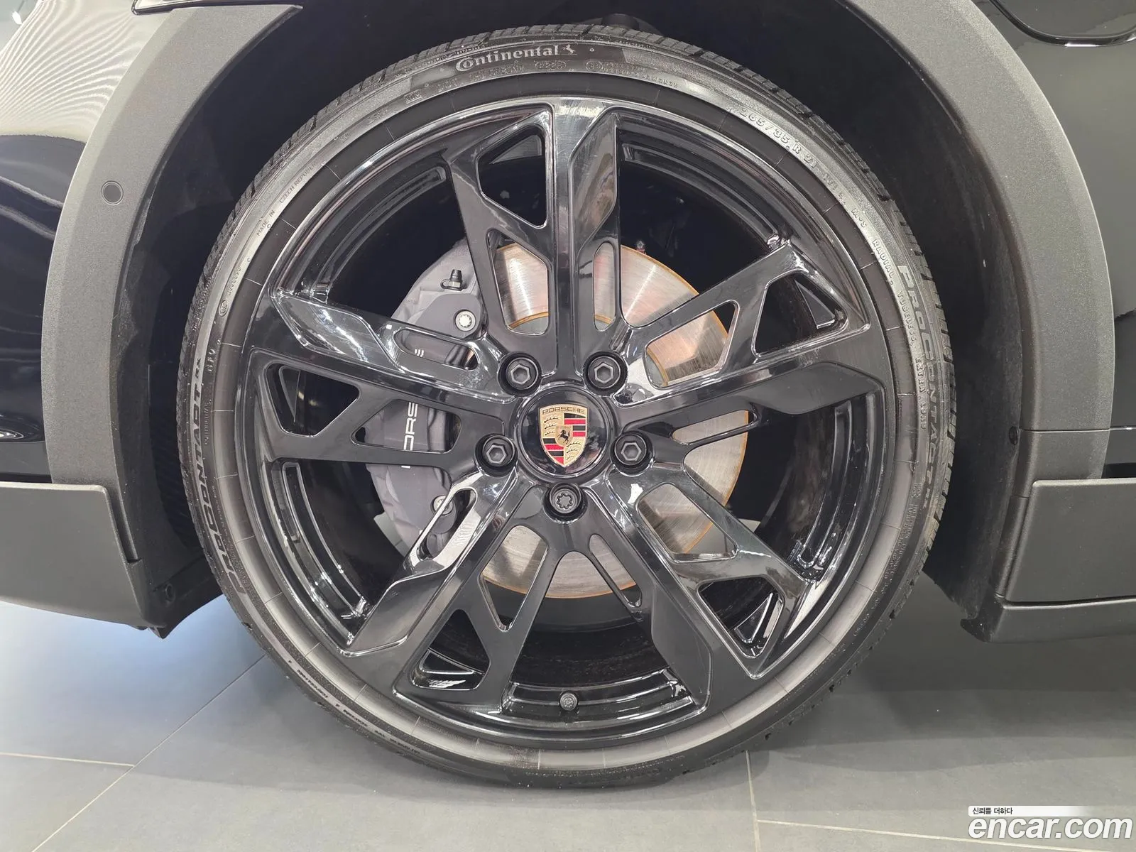 Porsche Taycan 2025 — 11
