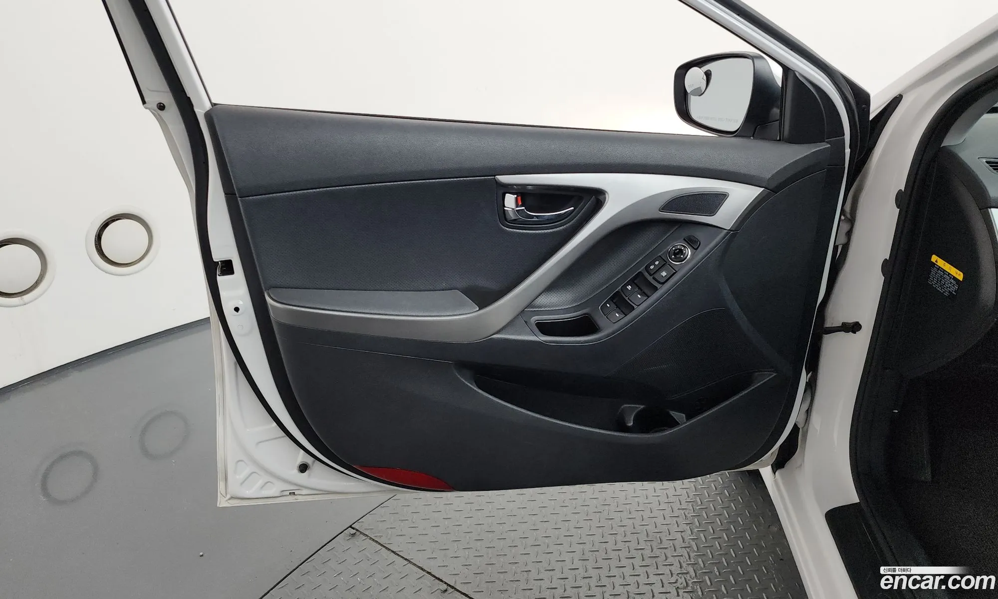 Hyundai Elantra MD 2012 — 23