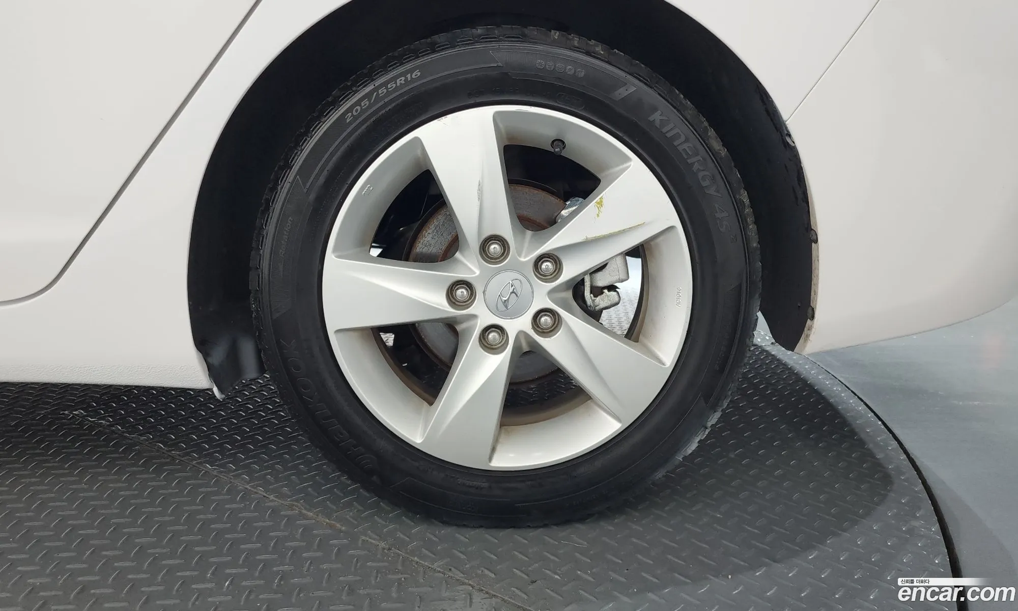 Hyundai Elantra MD 2012 — 19