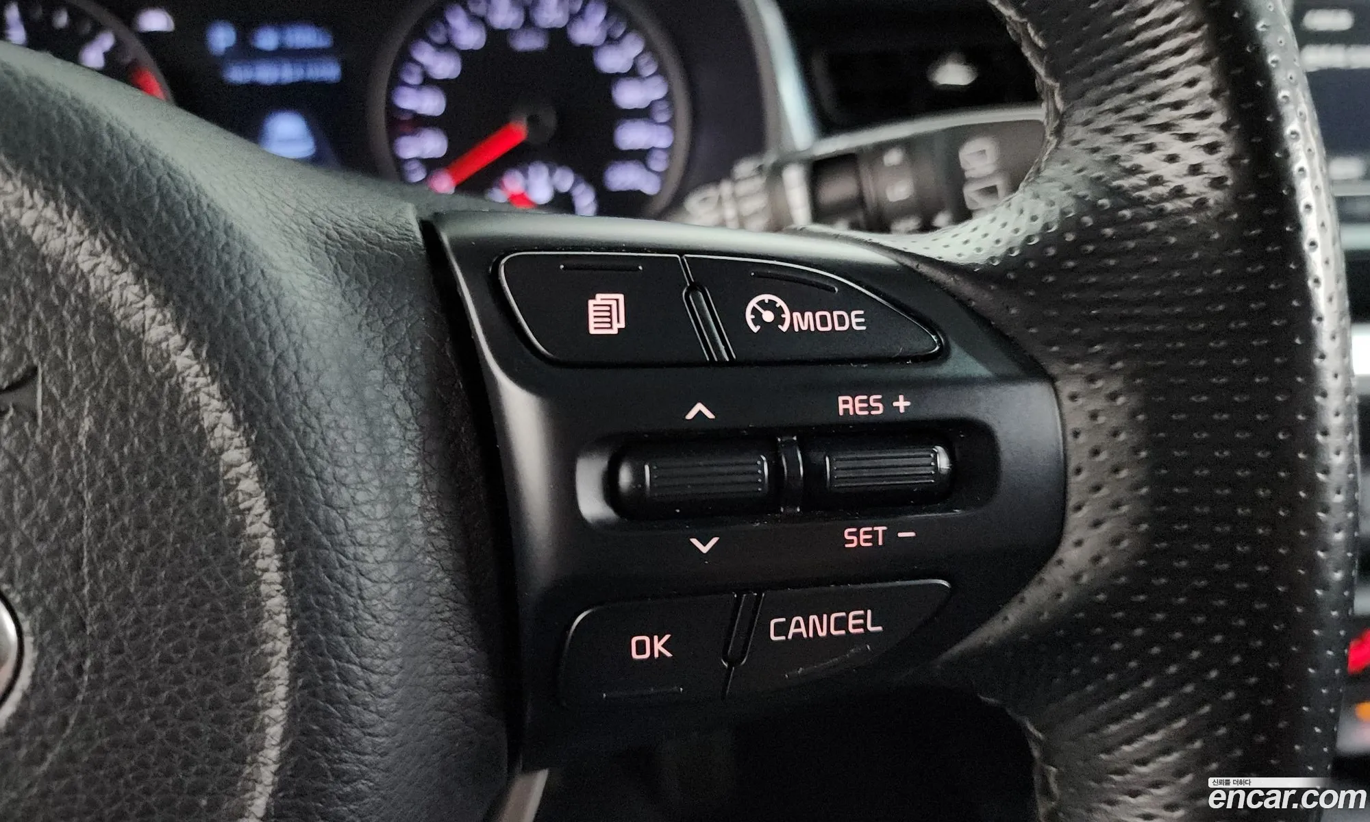 Kia Stonic 2018 KNADE815GJS121585 — 12